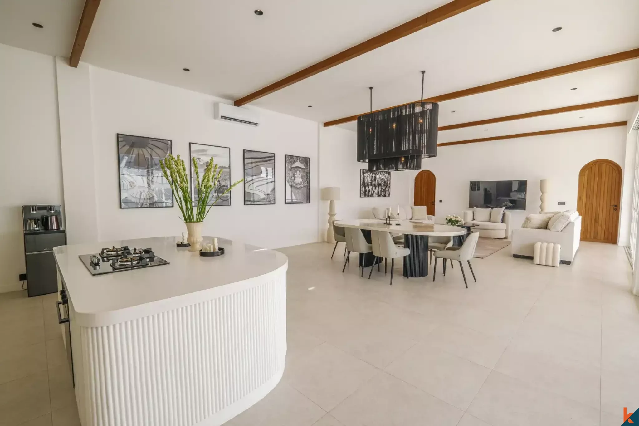 Villa de luxe de quatre chambres à louer à Sanur, en bord de mer
