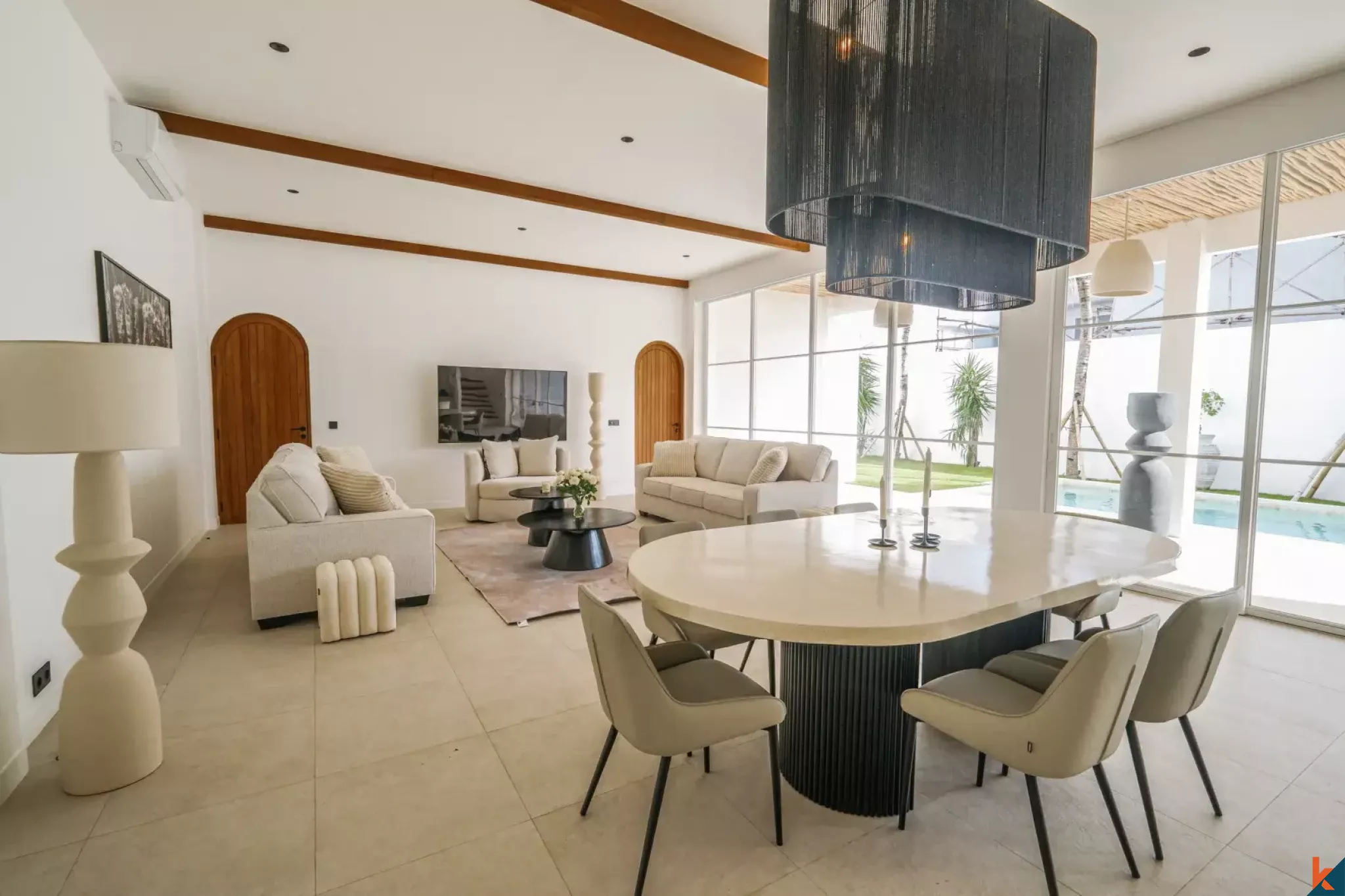 Villa de luxe de quatre chambres à louer à Sanur, en bord de mer