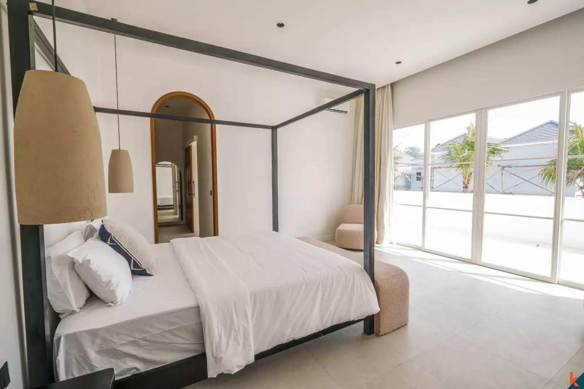 Villa de luxe de quatre chambres à louer à Sanur, en bord de mer