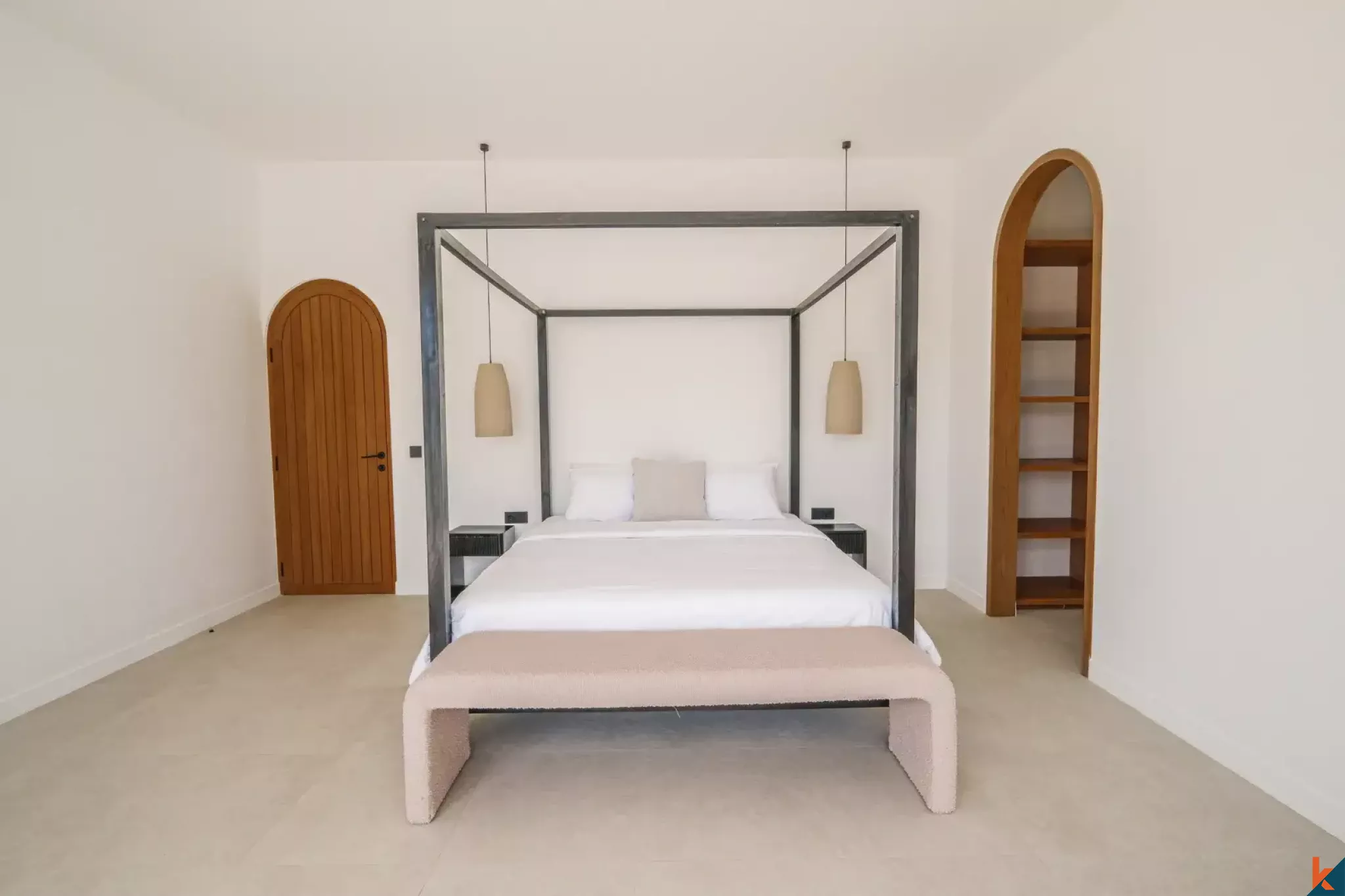 Villa de luxe de quatre chambres à louer à Sanur, en bord de mer