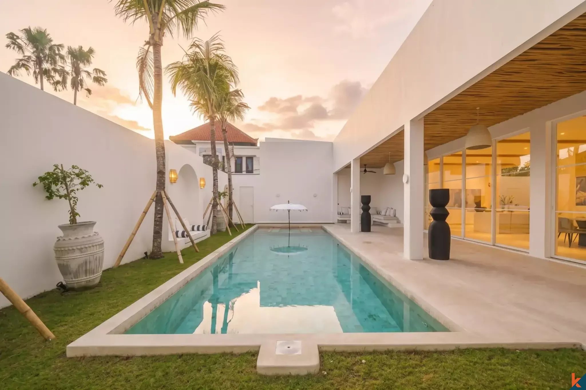Villa de luxe de quatre chambres à louer à Sanur, en bord de mer