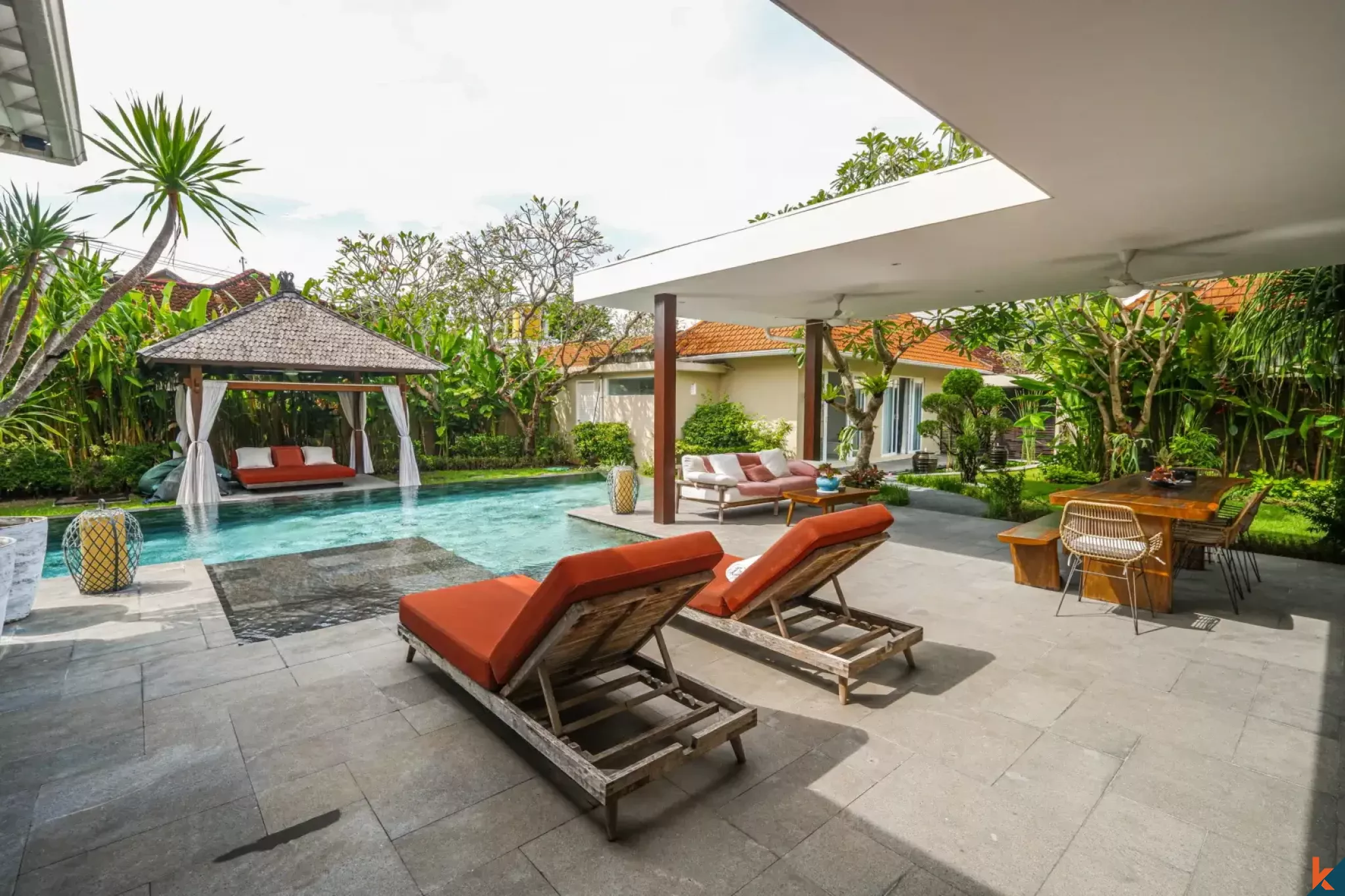 Spacieuse maison de quatre chambres en bail emphytéotique, à distance de marche de la plage de Sanur