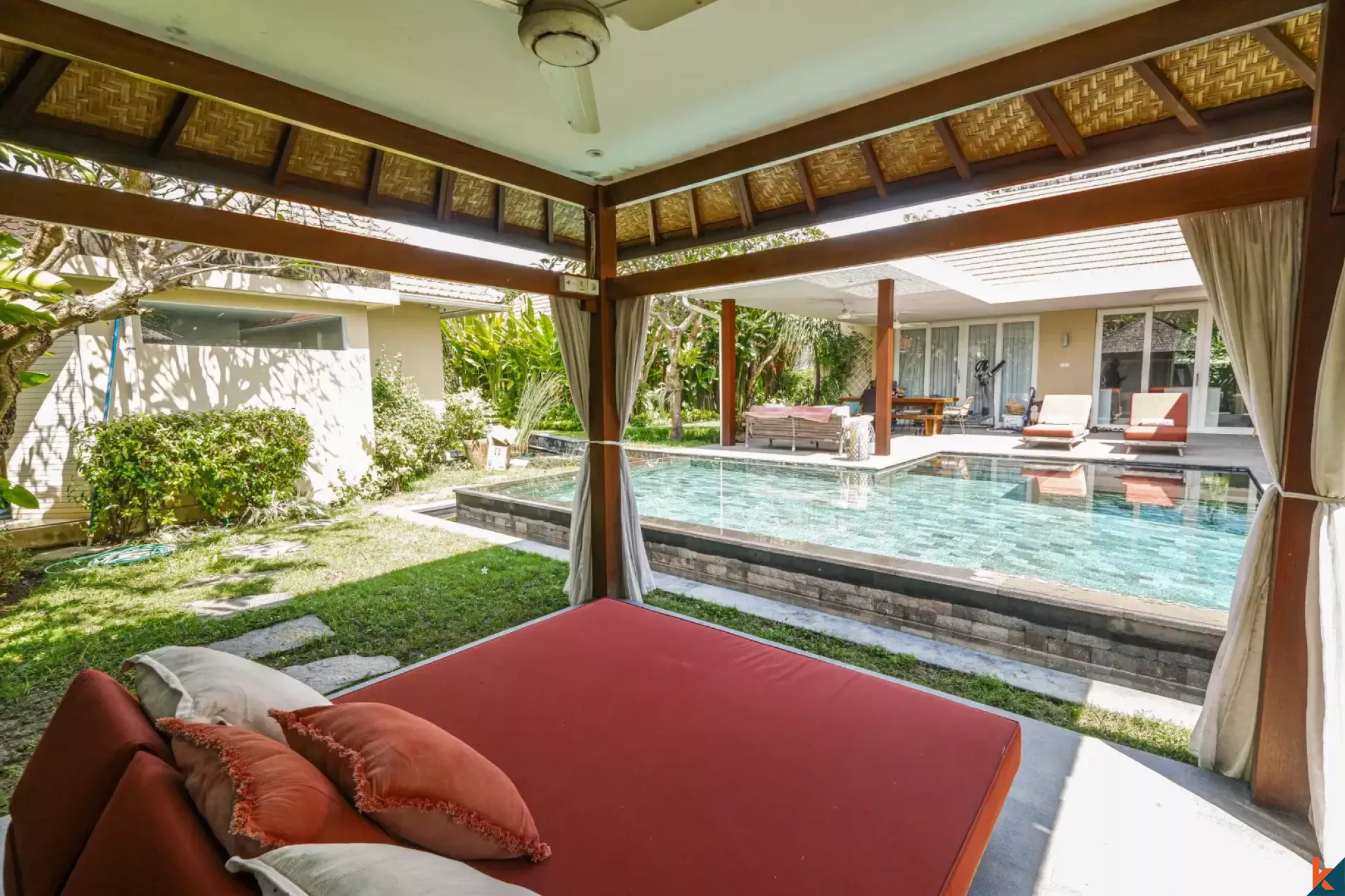 Spacieuse maison de quatre chambres en bail emphytéotique, à distance de marche de la plage de Sanur