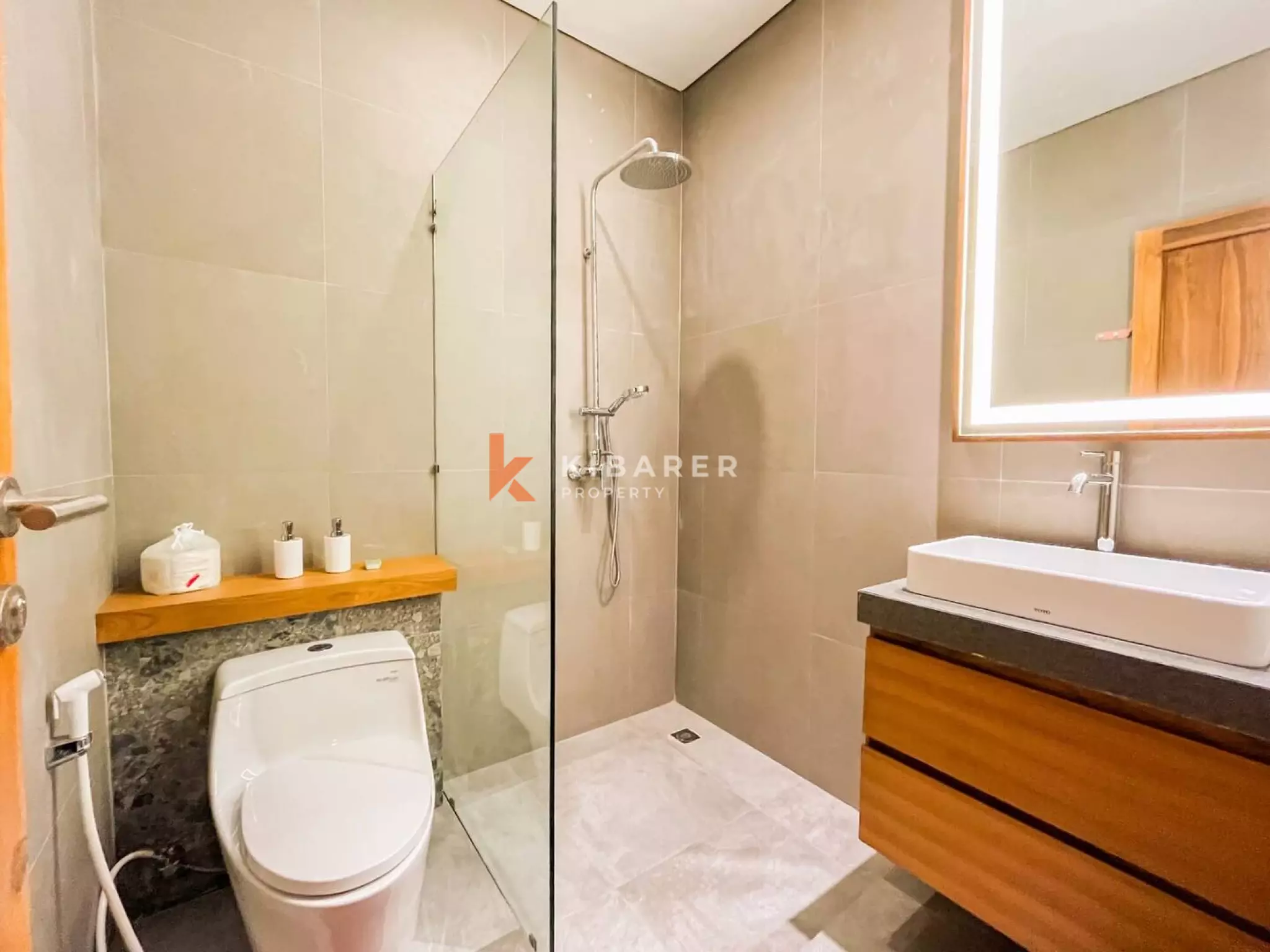 Villa design de 3 chambres offrant un confort moderne à Sanur