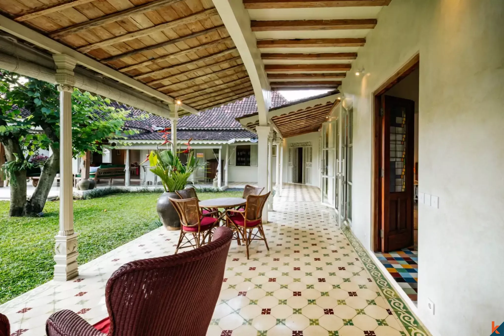 Villa Sewa Berkelas dengan 4 Kamar Tidur di Lokasi Strategis Umalas