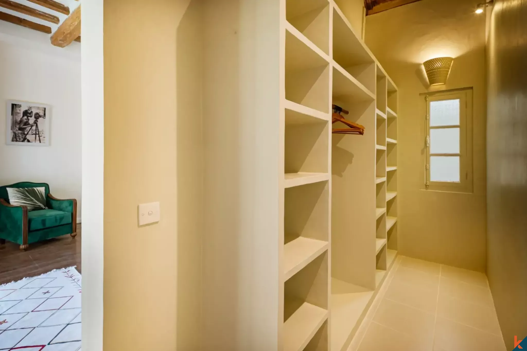 Villa Sewa Berkelas dengan 4 Kamar Tidur di Lokasi Strategis Umalas