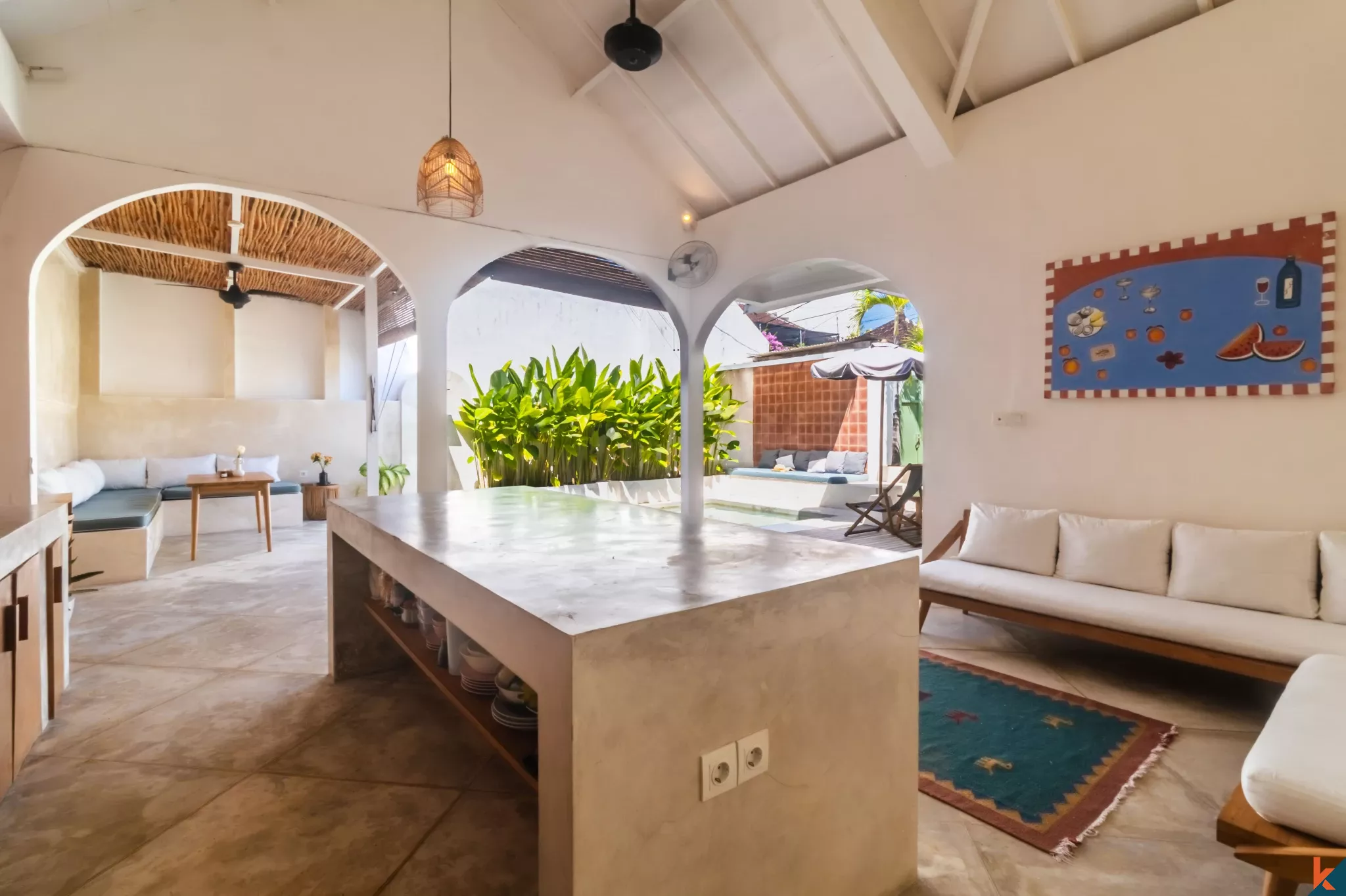 Vila 2 Kamar Tidur Bergaya dengan Kolam Renang Pribadi di Tibubeneng