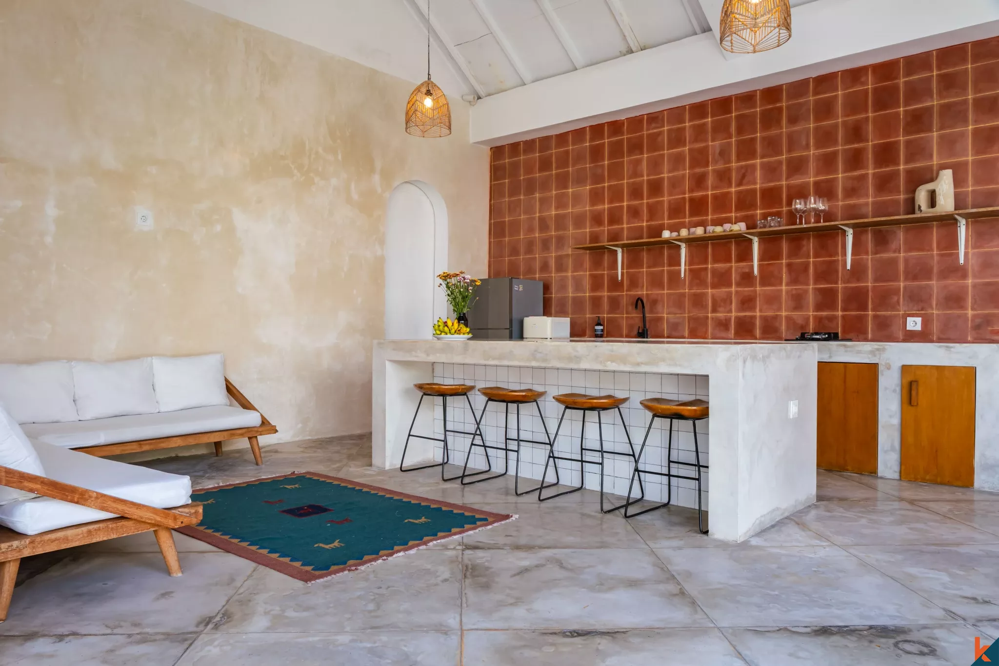 Vila 2 Kamar Tidur Bergaya dengan Kolam Renang Pribadi di Tibubeneng