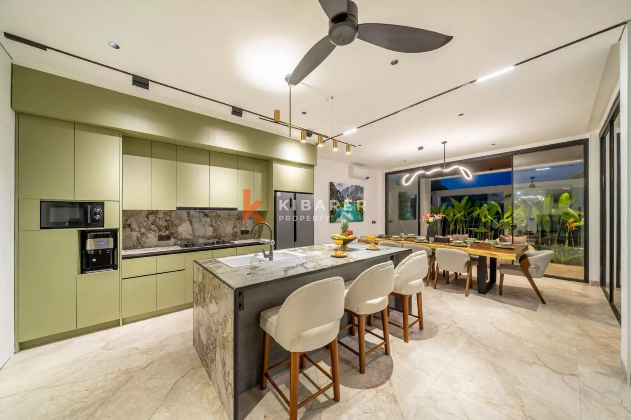 Villa Modern Pribadi dengan Tiga Kamar Tidur, Pemandangan Sawah dan Pegunungan di Ubud