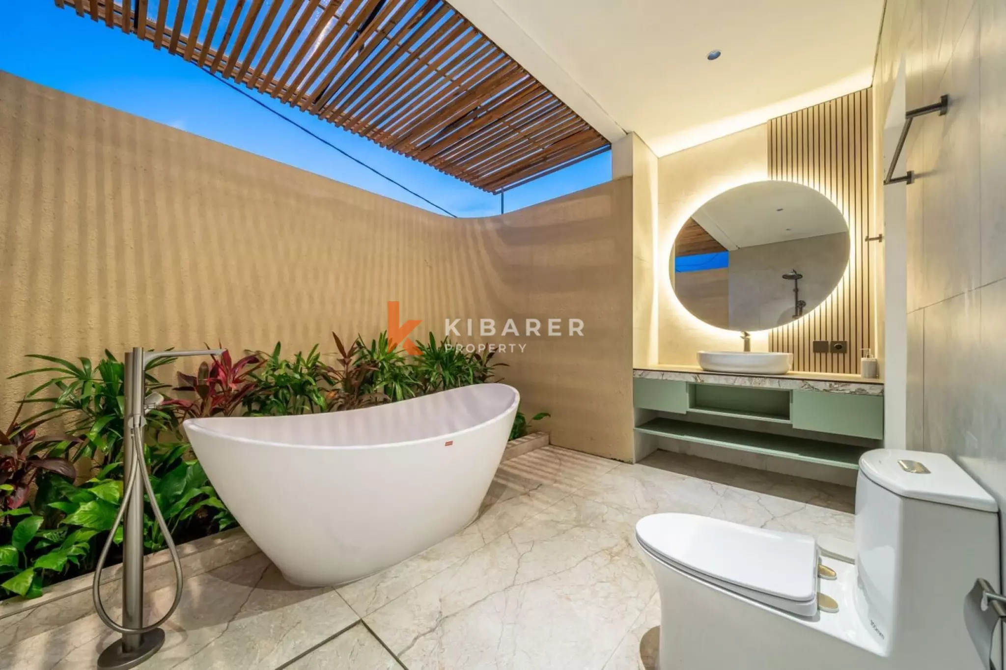 Villa Modern Pribadi dengan Tiga Kamar Tidur, Pemandangan Sawah dan Pegunungan di Ubud