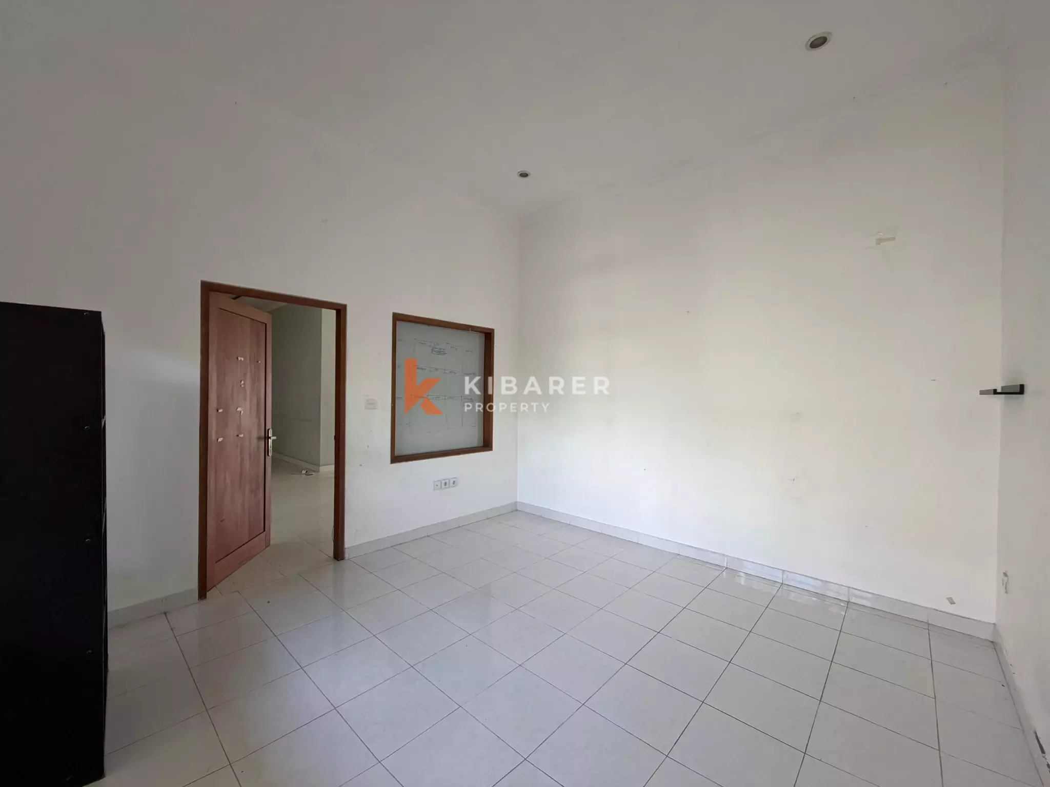 Vila Klasik Tiga Kamar Tidur Tanpa Perabot di Umalas