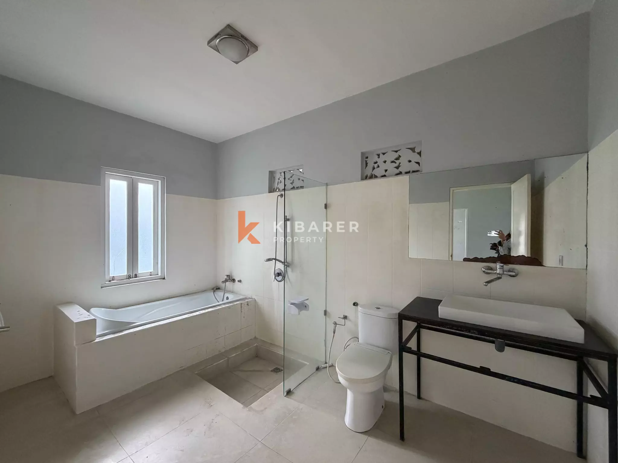 Vila Klasik Tiga Kamar Tidur Tanpa Perabot di Umalas