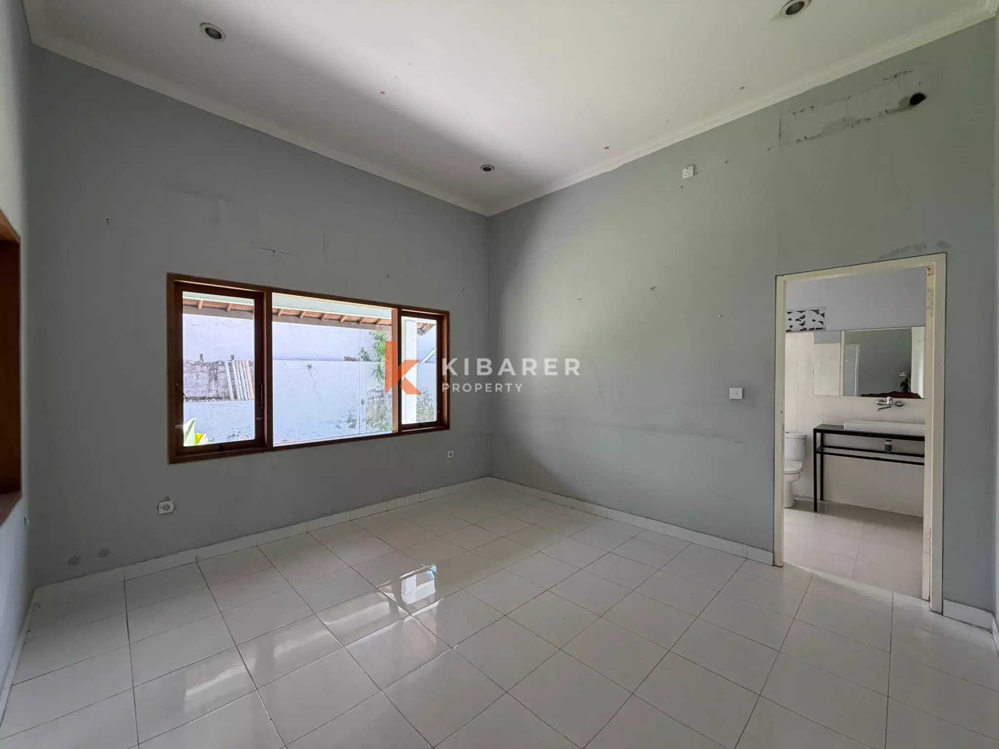 Vila Klasik Tiga Kamar Tidur Tanpa Perabot di Umalas