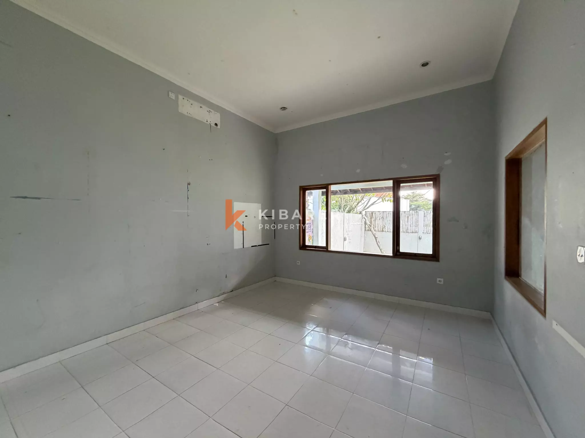 Vila Klasik Tiga Kamar Tidur Tanpa Perabot di Umalas
