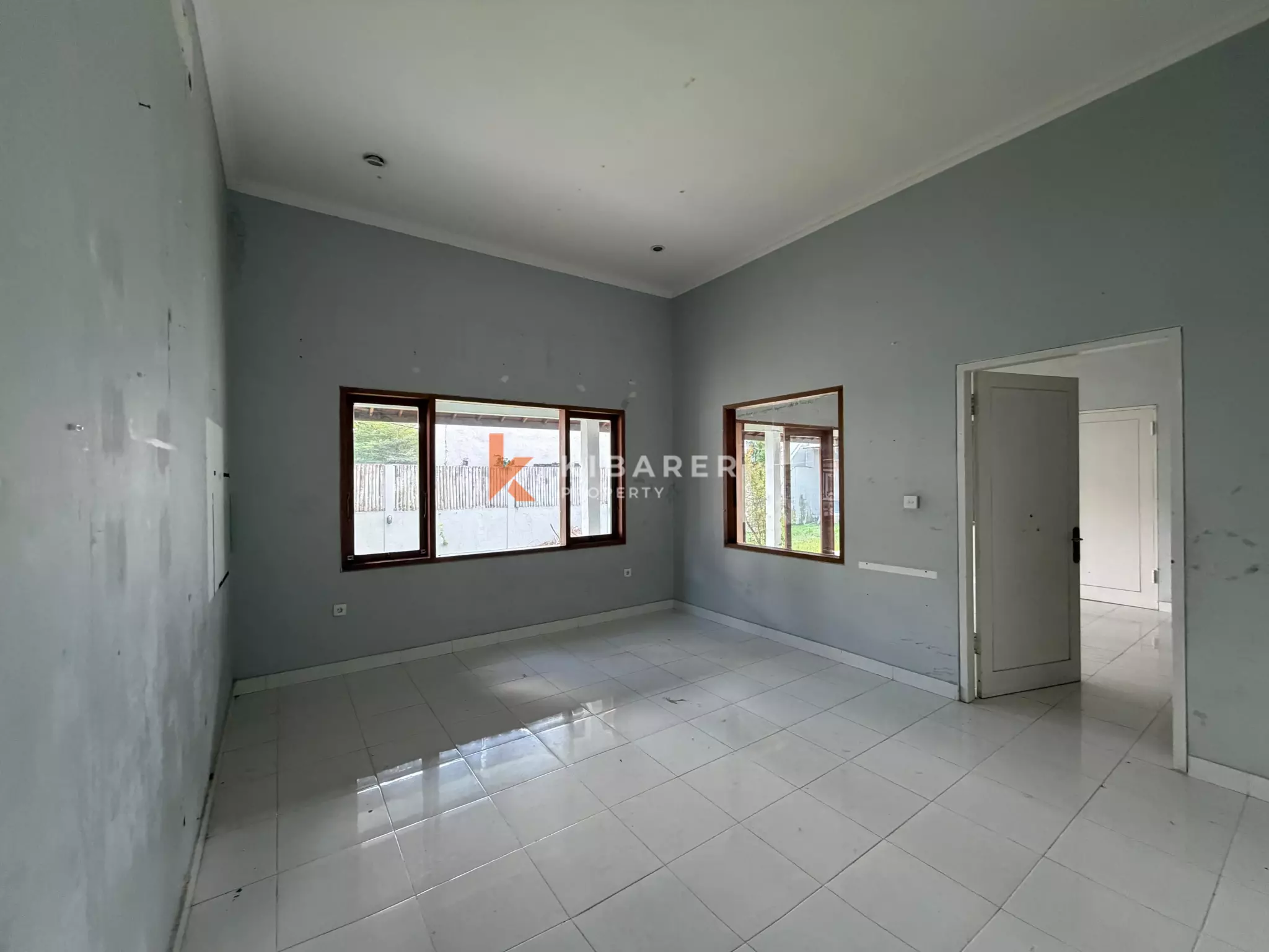Vila Klasik Tiga Kamar Tidur Tanpa Perabot di Umalas