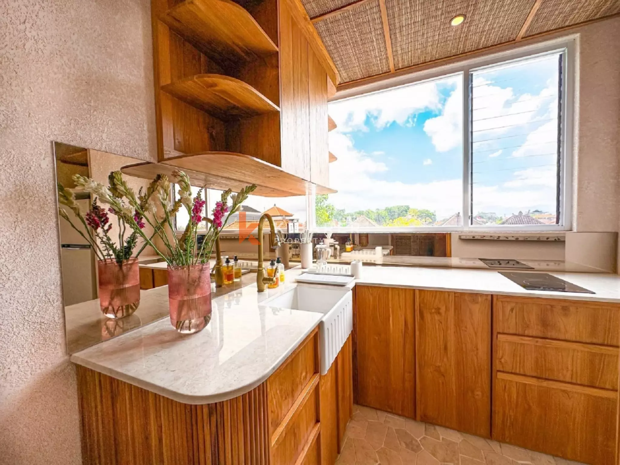 Detailed Modern Design One-Bedroom Apartment in Tumbak Bayuh