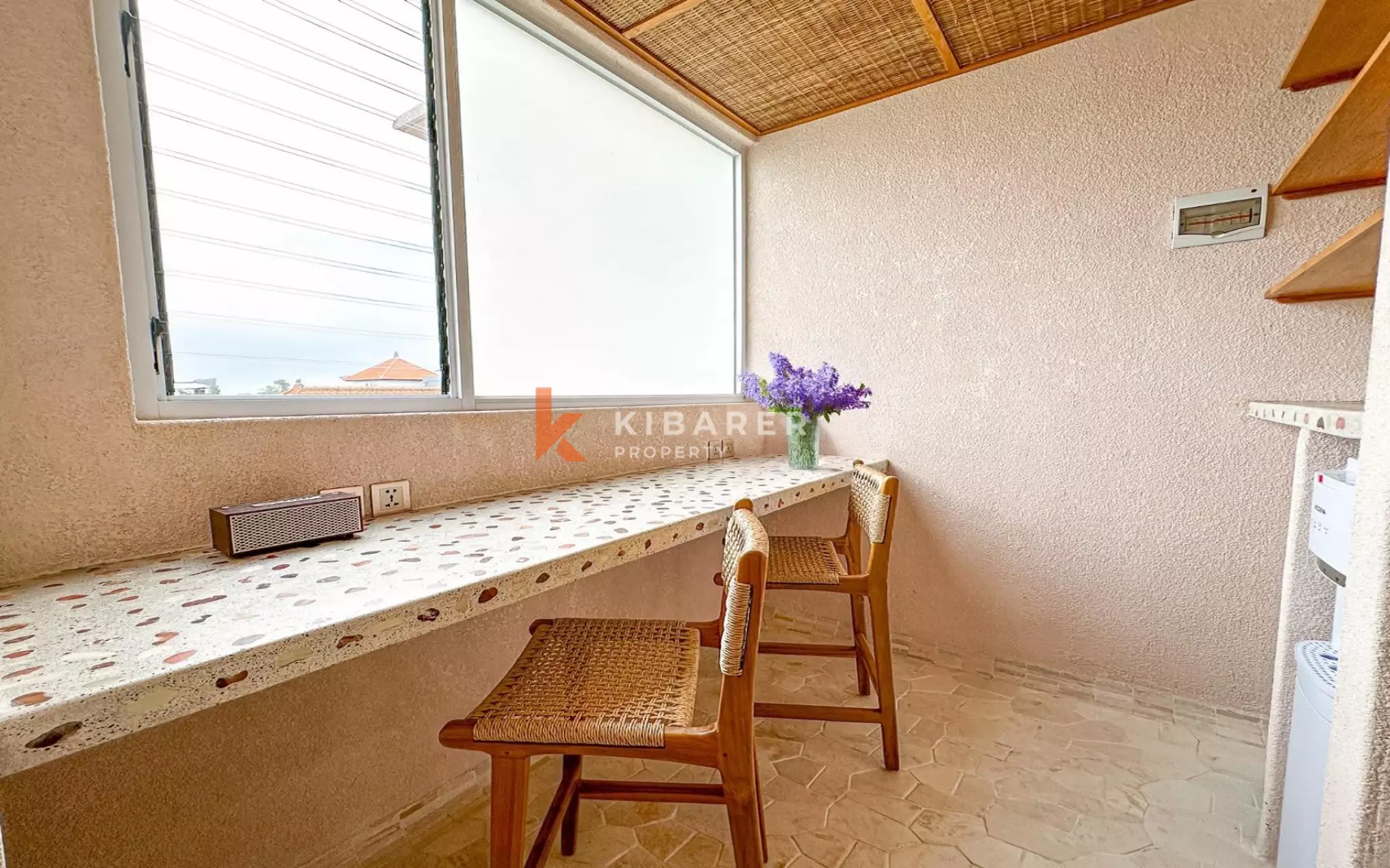 Detailed Modern Design One-Bedroom Apartment in Tumbak Bayuh