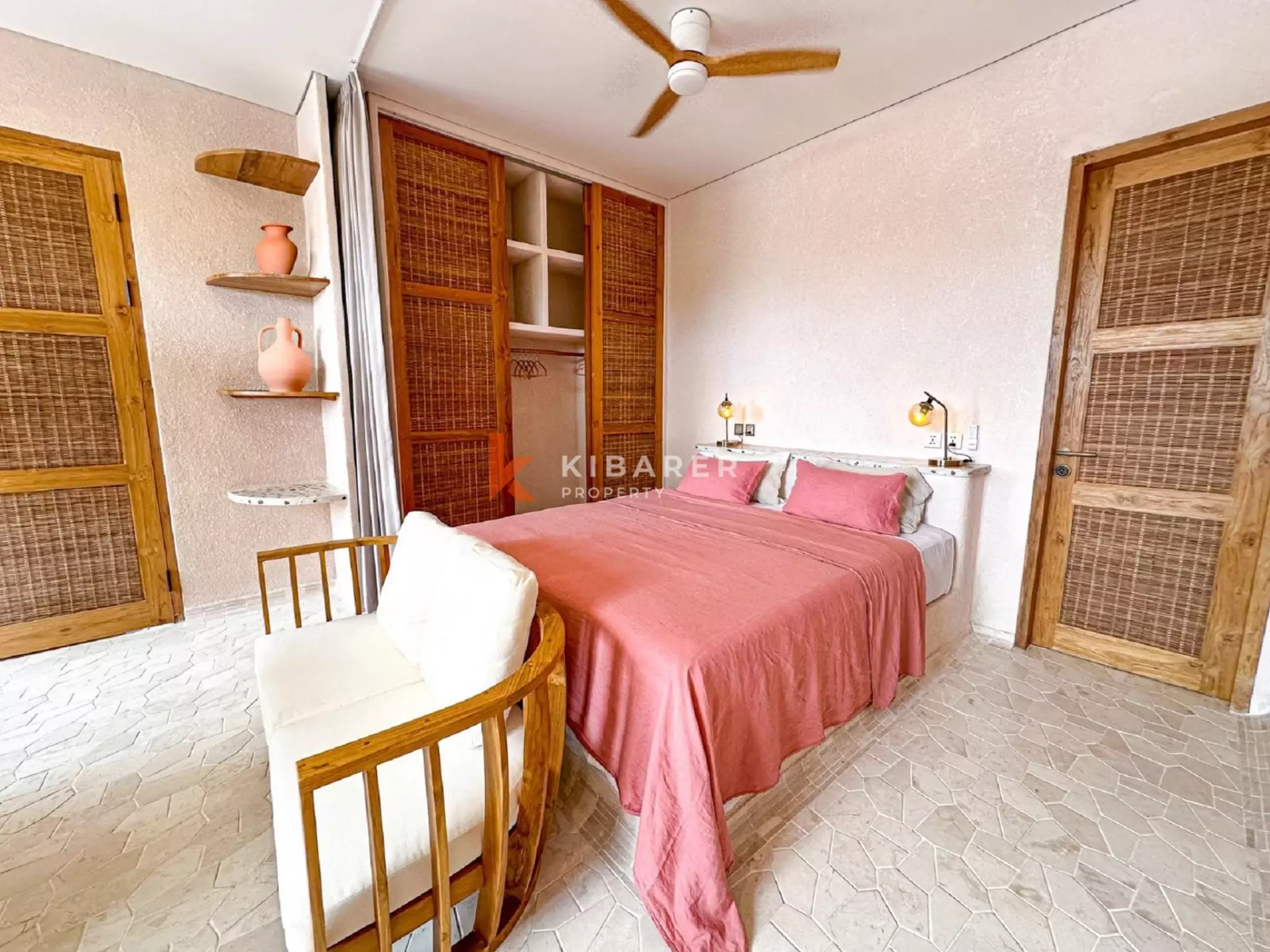 Detailed Modern Design One-Bedroom Apartment in Tumbak Bayuh