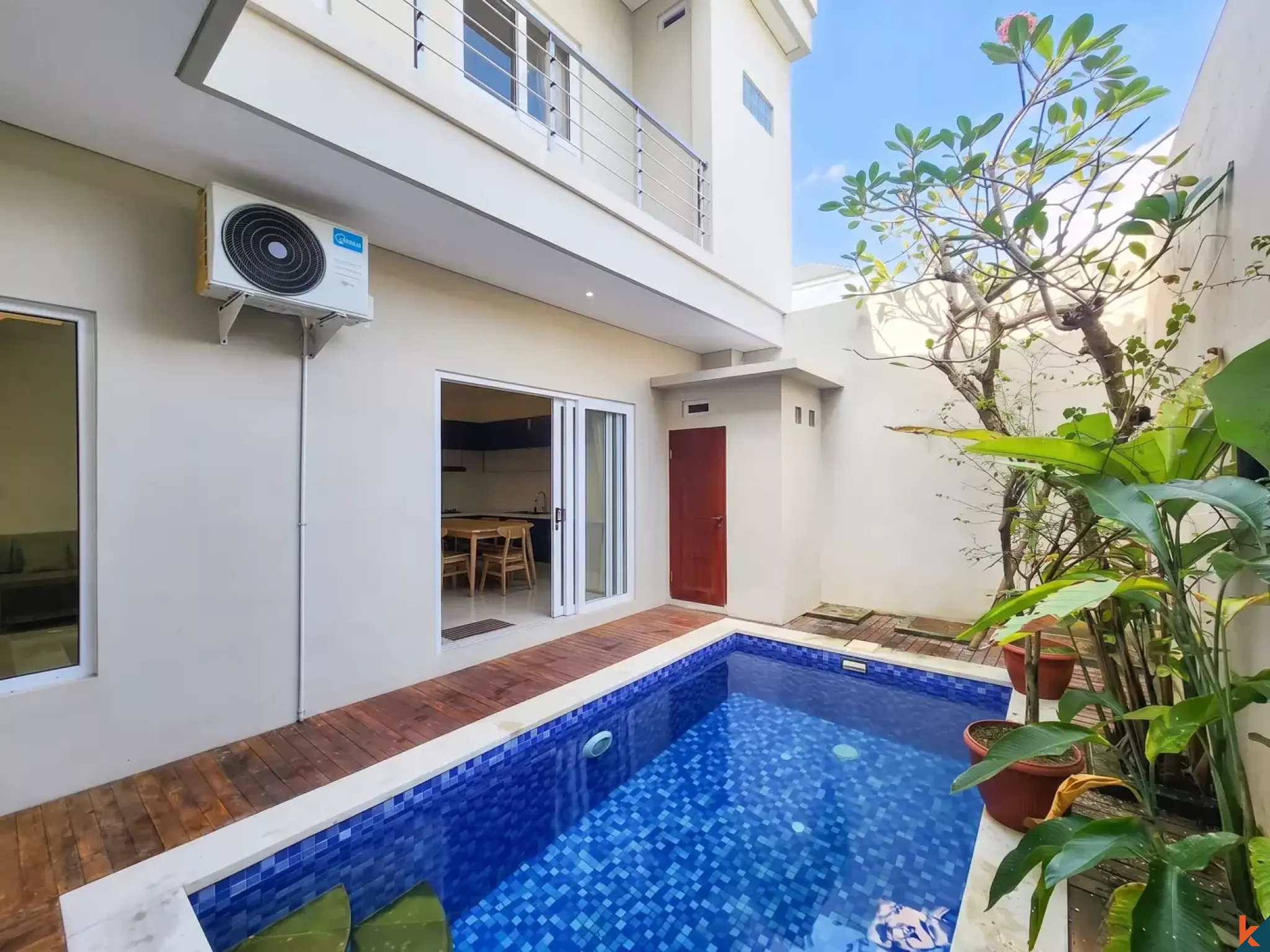 New Freehold Three Bedrooms Townhouse for Sale in Residential Area of Munggu