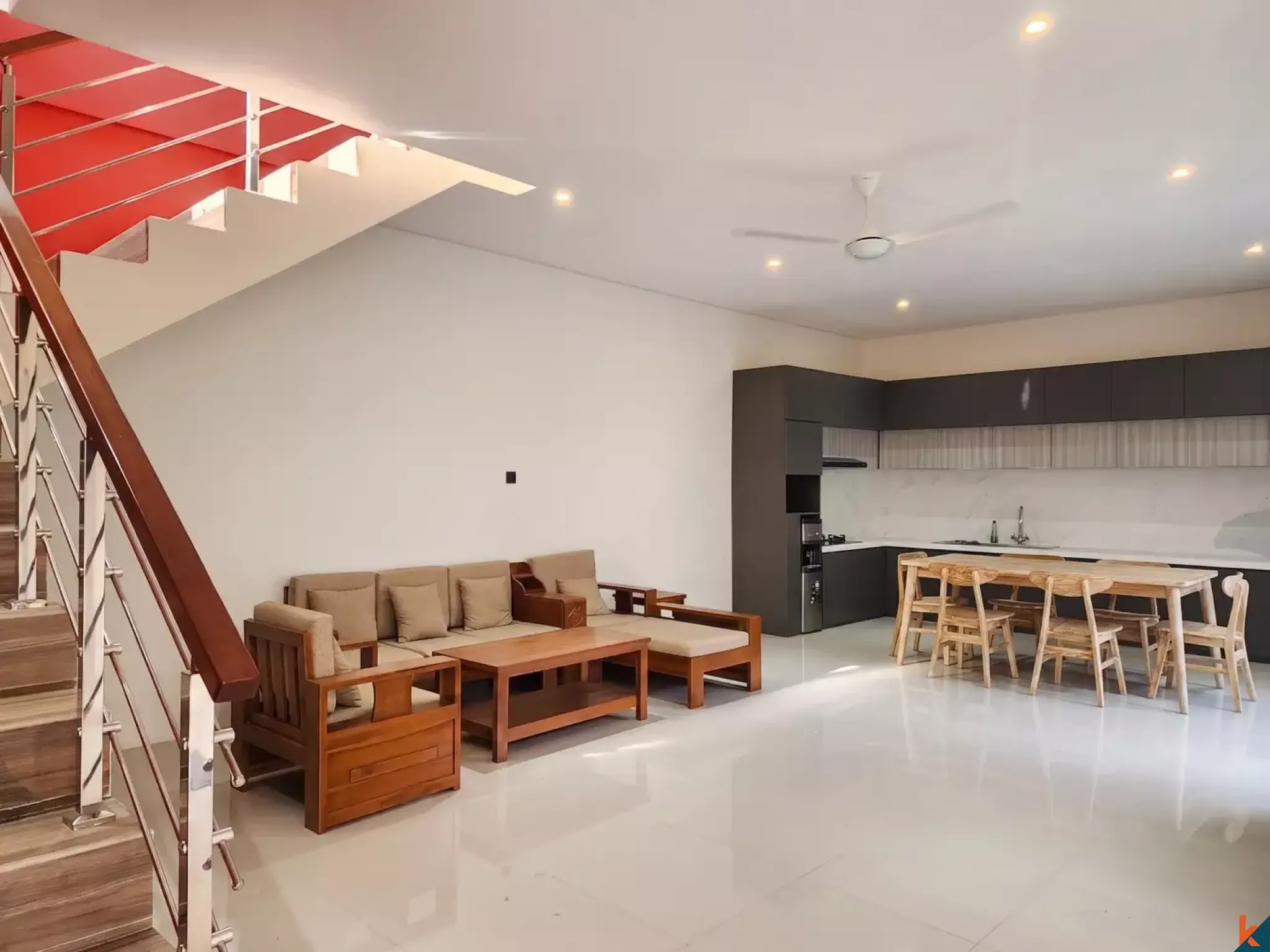 New Freehold Three Bedrooms Townhouse for Sale in Residential Area of Munggu