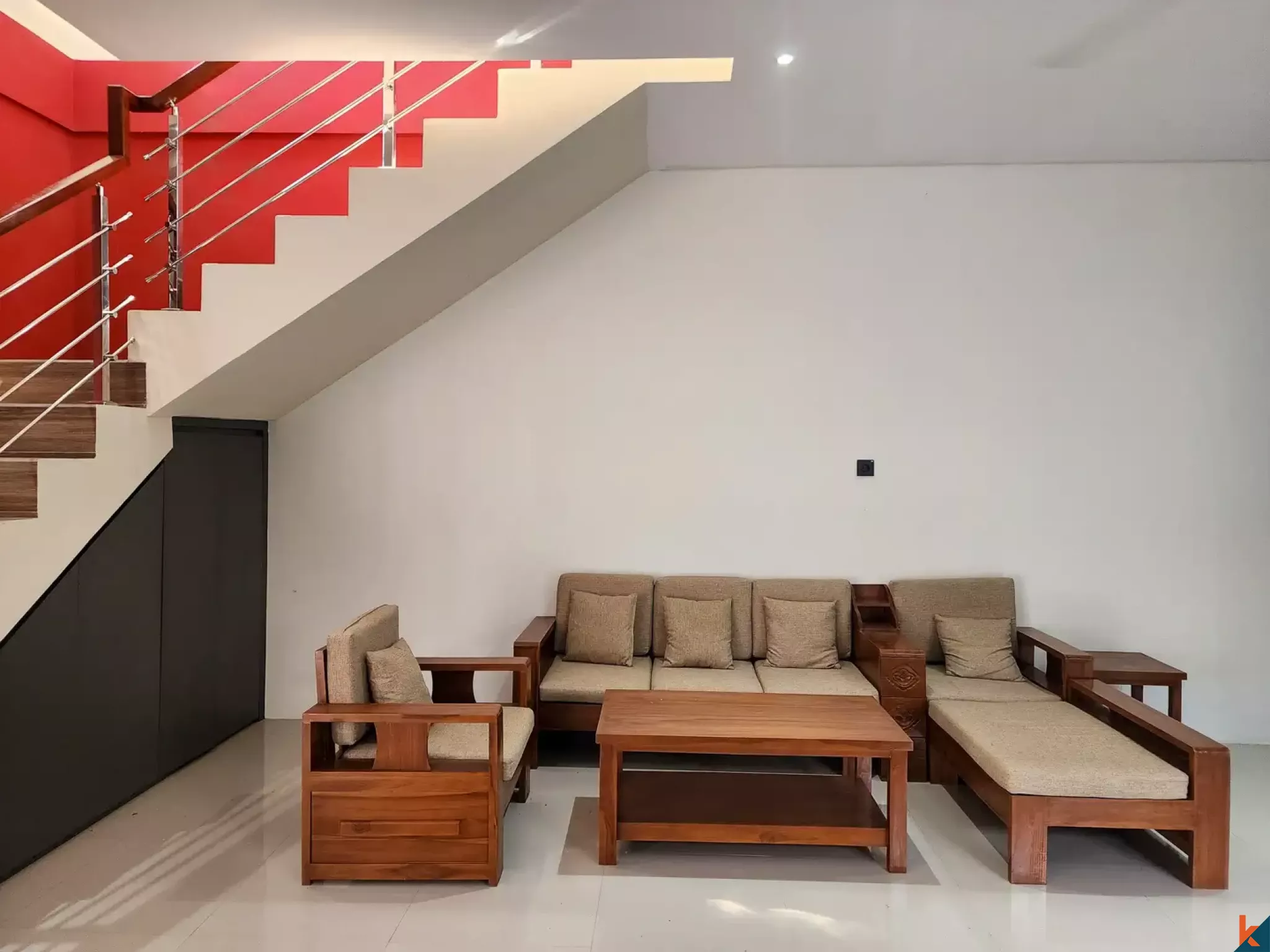 New Freehold Three Bedrooms Townhouse for Sale in Residential Area of Munggu