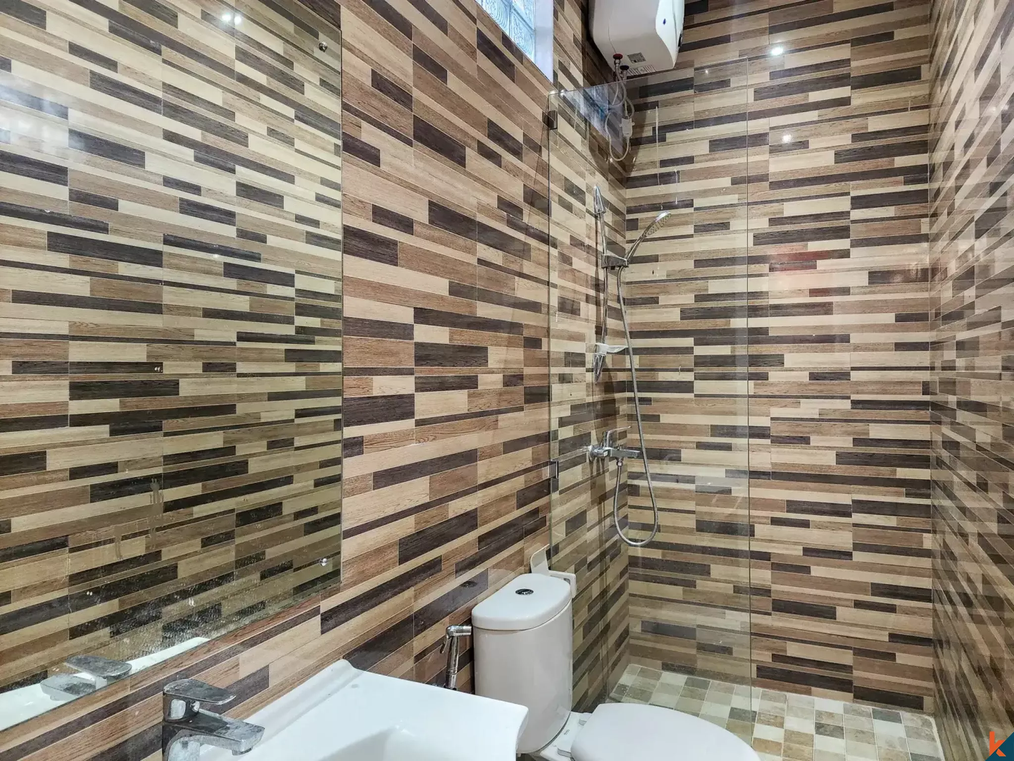 New Freehold Three Bedrooms Townhouse for Sale in Residential Area of Munggu