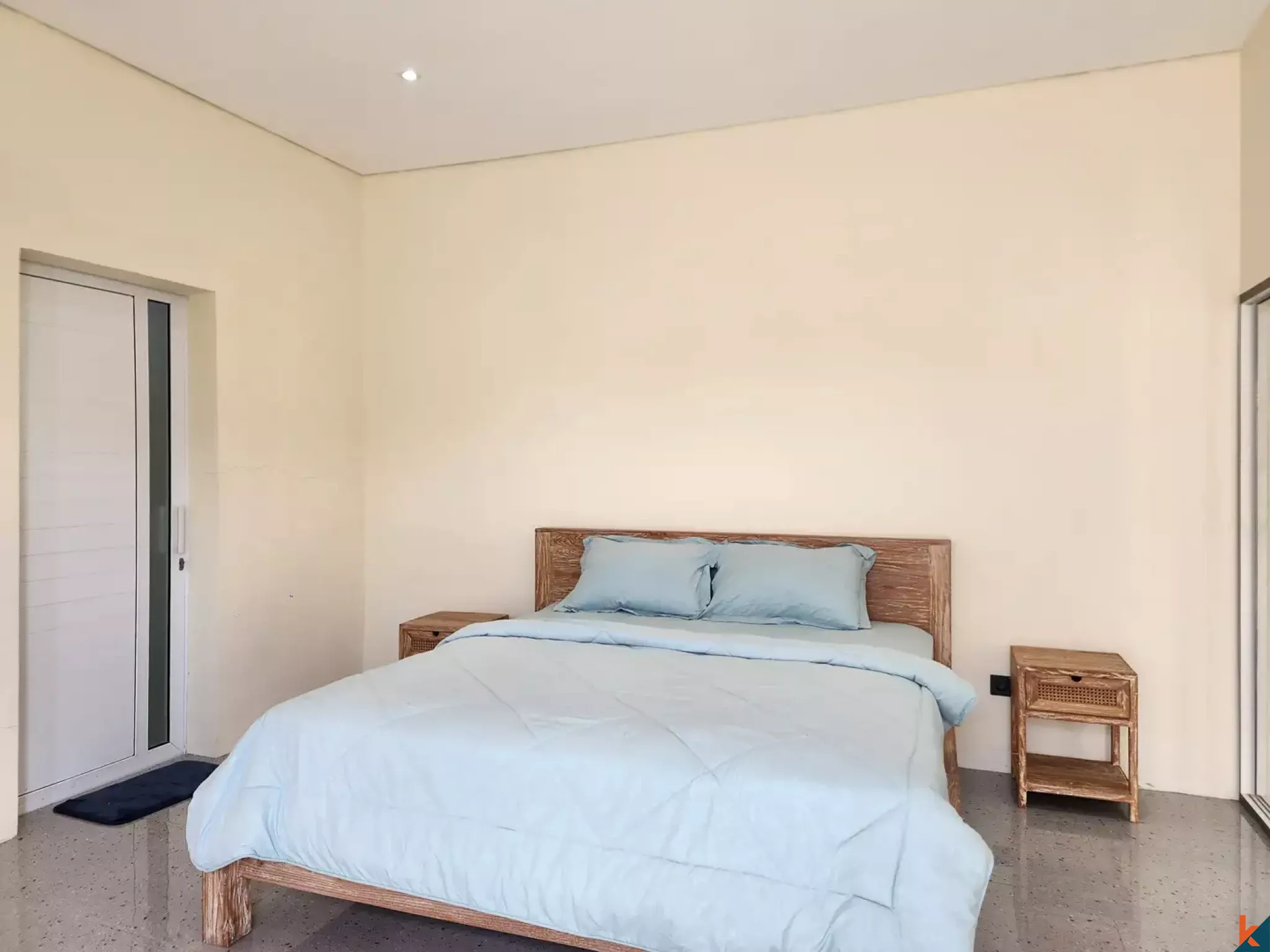 New Freehold Three Bedrooms Townhouse for Sale in Residential Area of Munggu