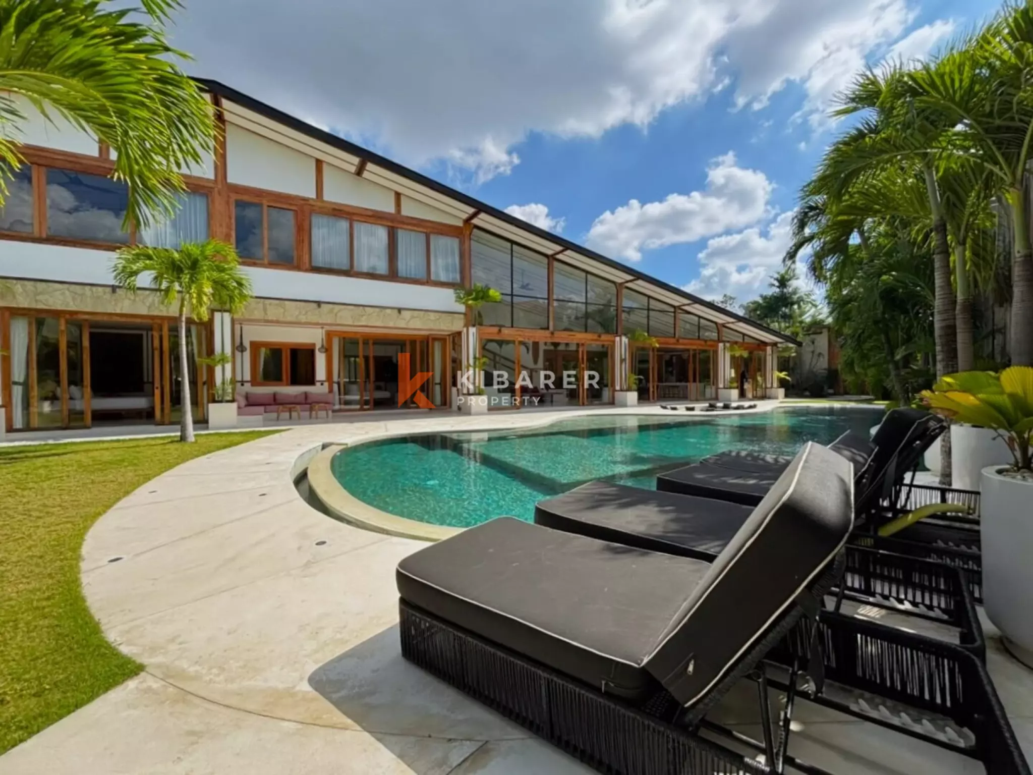 An Exceptional Five Bedroom Luxury Villa in the Heart of Bumbak - Umalas