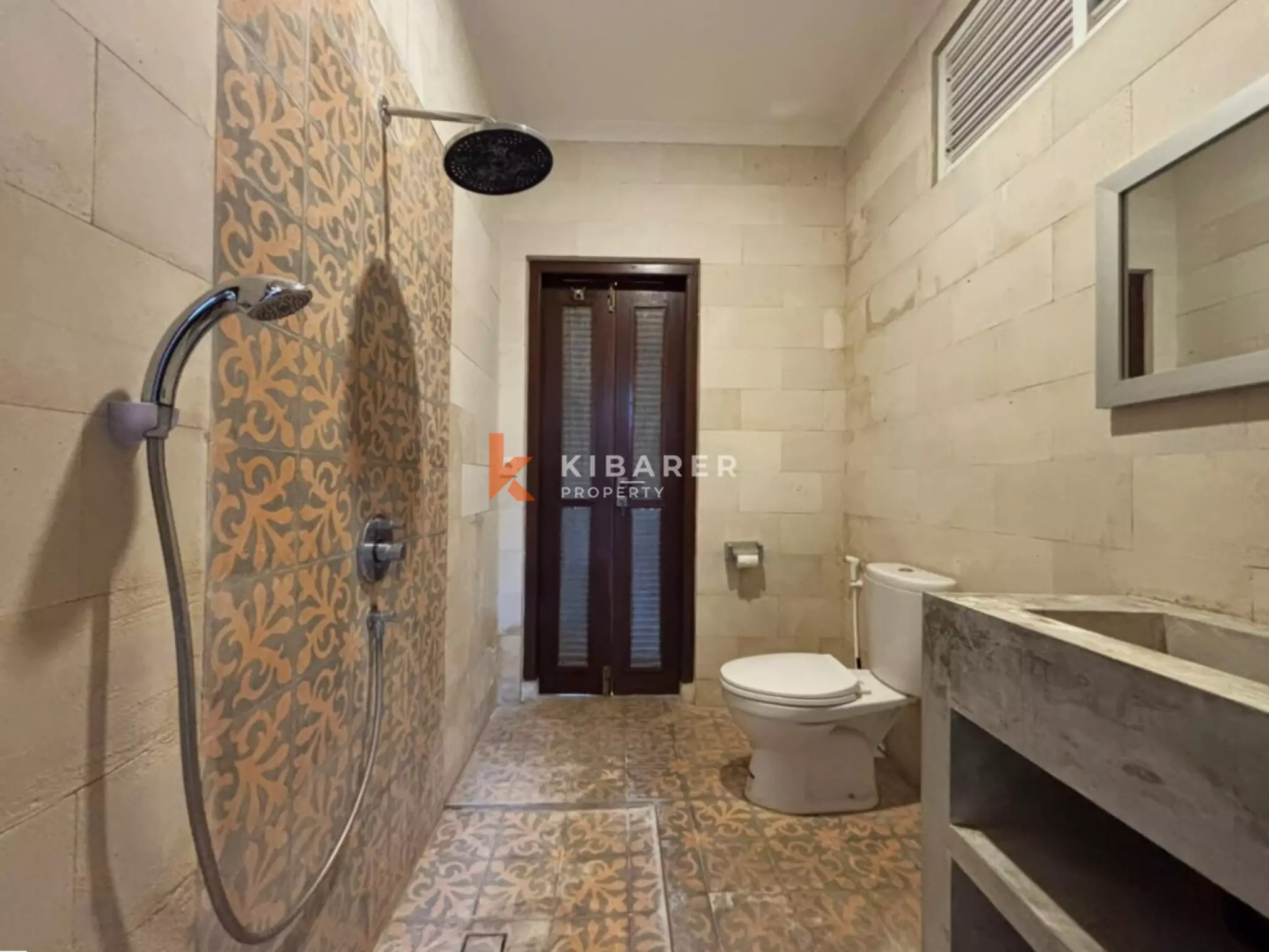 Ready To Rent Three Bedroom Private Villa in Berawa's Best Location (Minimum 2 years rental)
