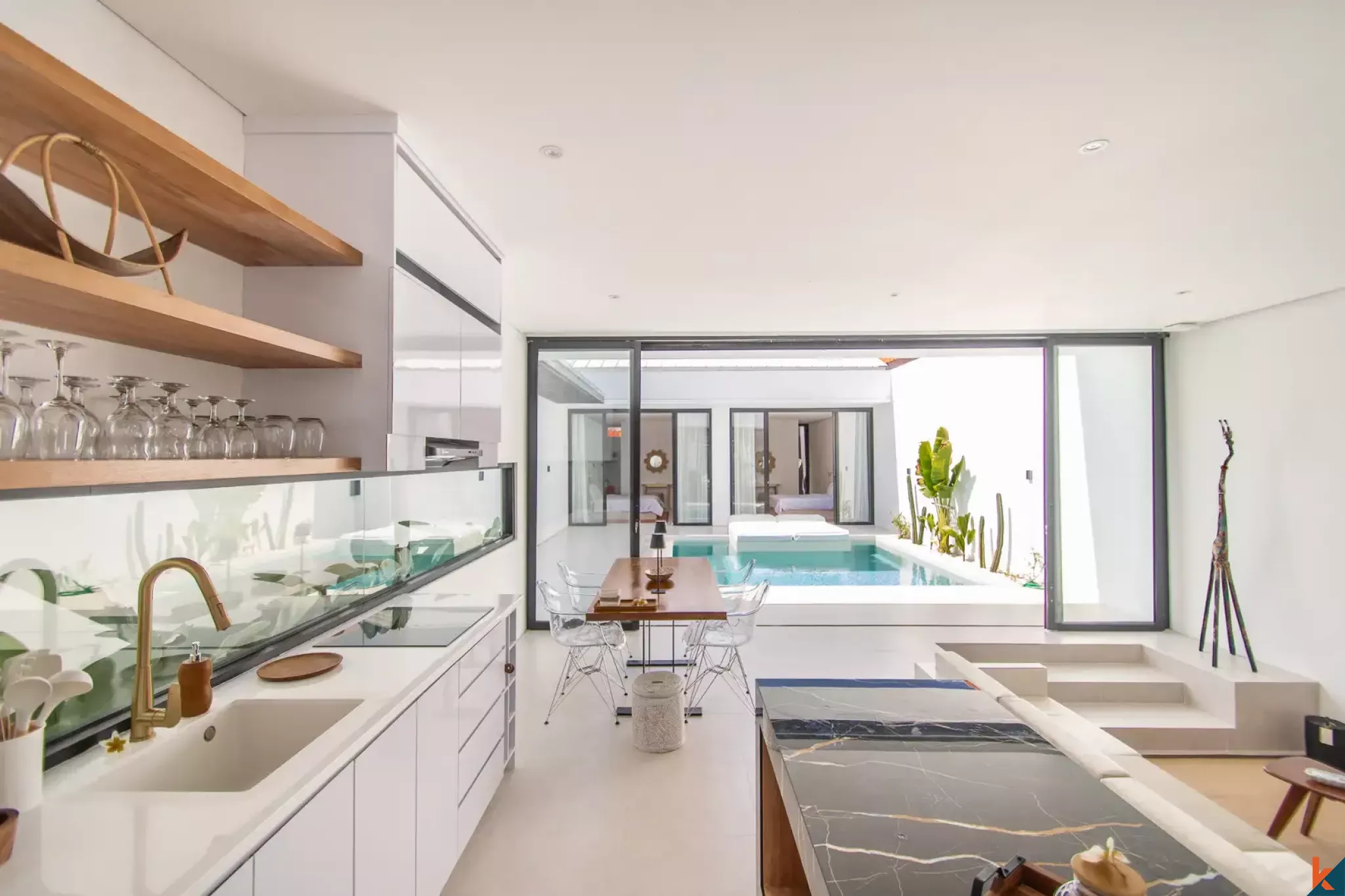 Vila Modern Dua Kamar Tidur yang Disewakan di Sanur