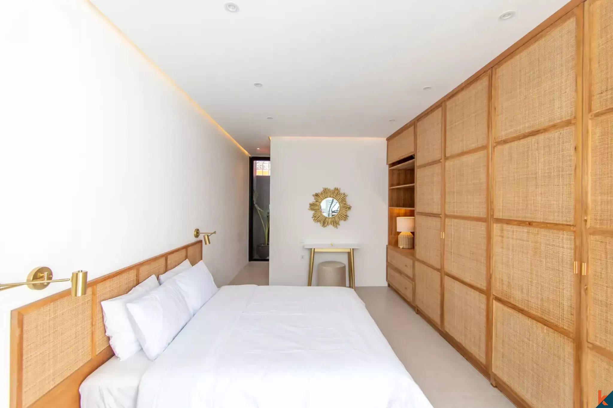 Vila Modern Dua Kamar Tidur yang Disewakan di Sanur