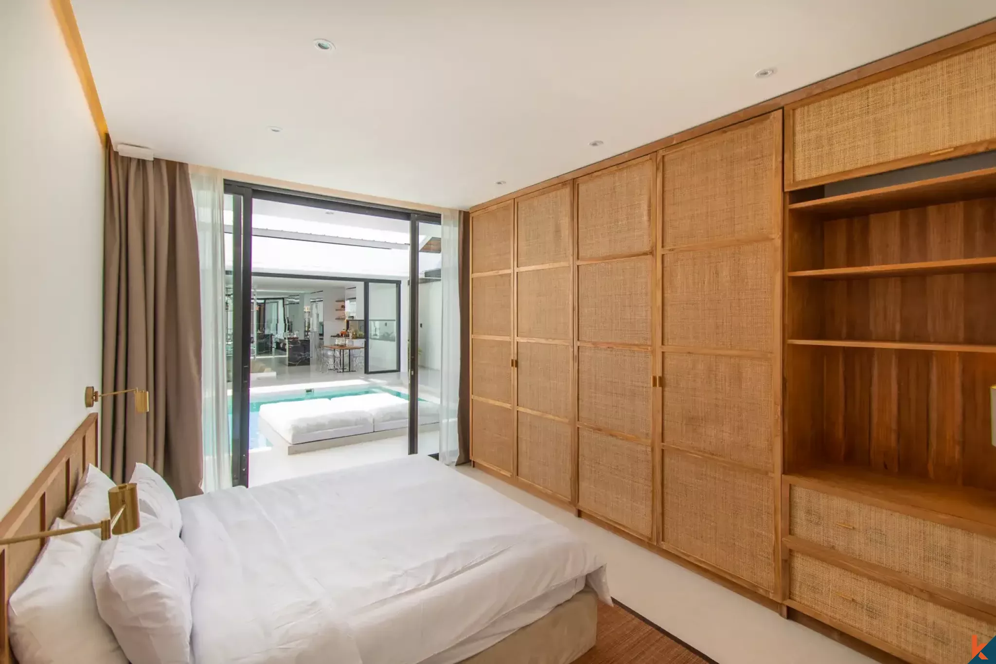 Vila Modern Dua Kamar Tidur yang Disewakan di Sanur