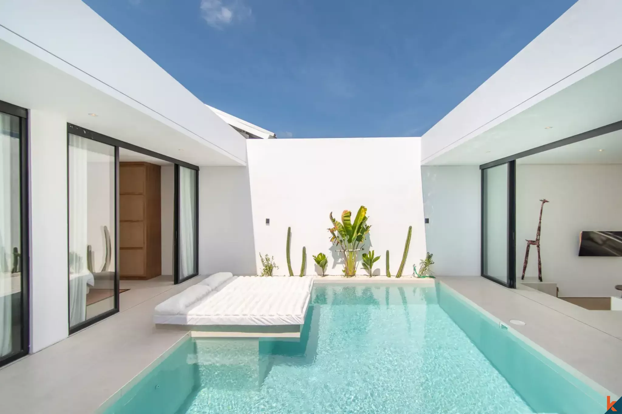Vila Sewa Dua Kamar Tidur Elegan yang Baru di Lokasi Utama Sanur