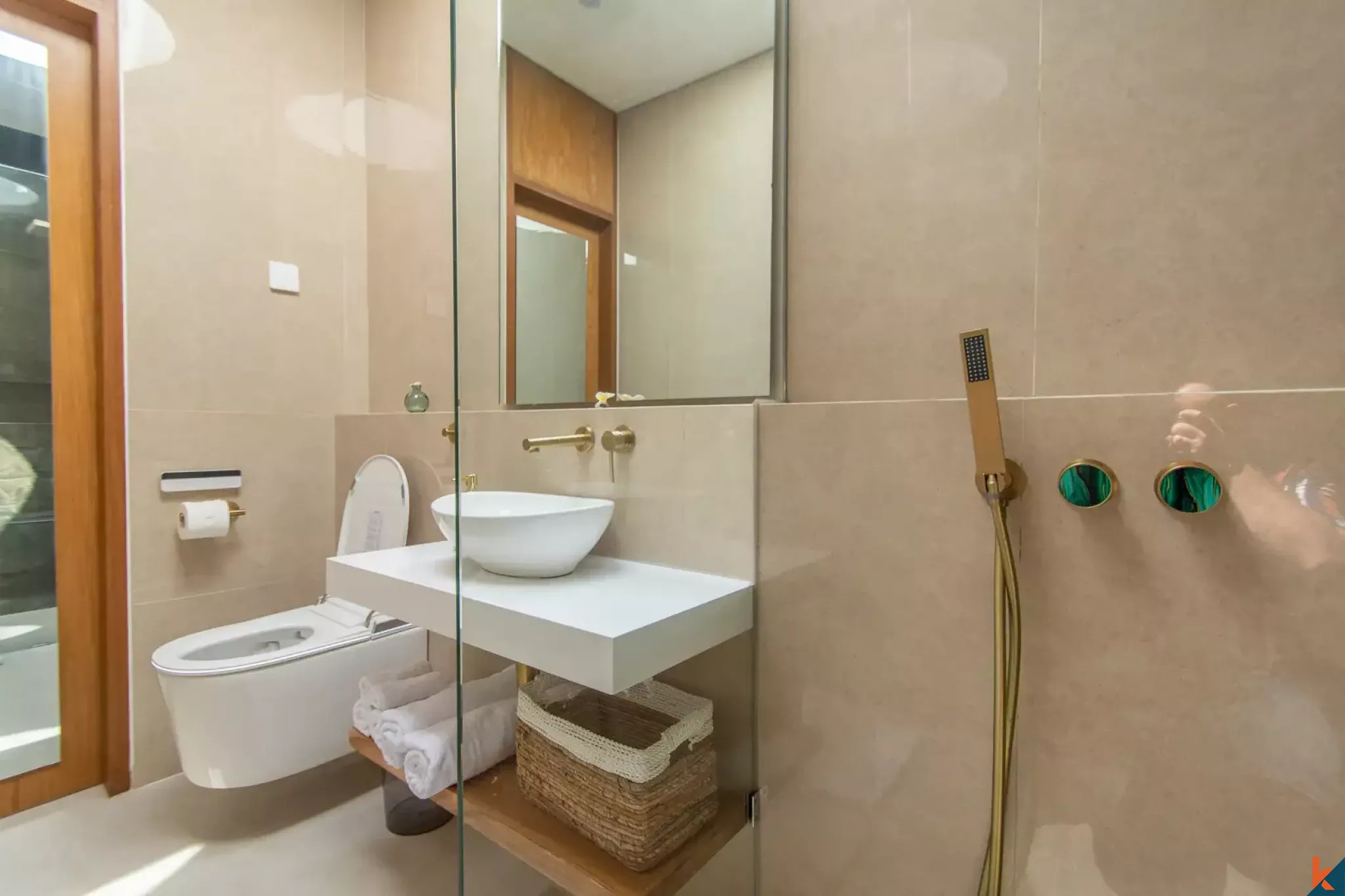 Vila Sewa Dua Kamar Tidur Elegan yang Baru di Lokasi Utama Sanur