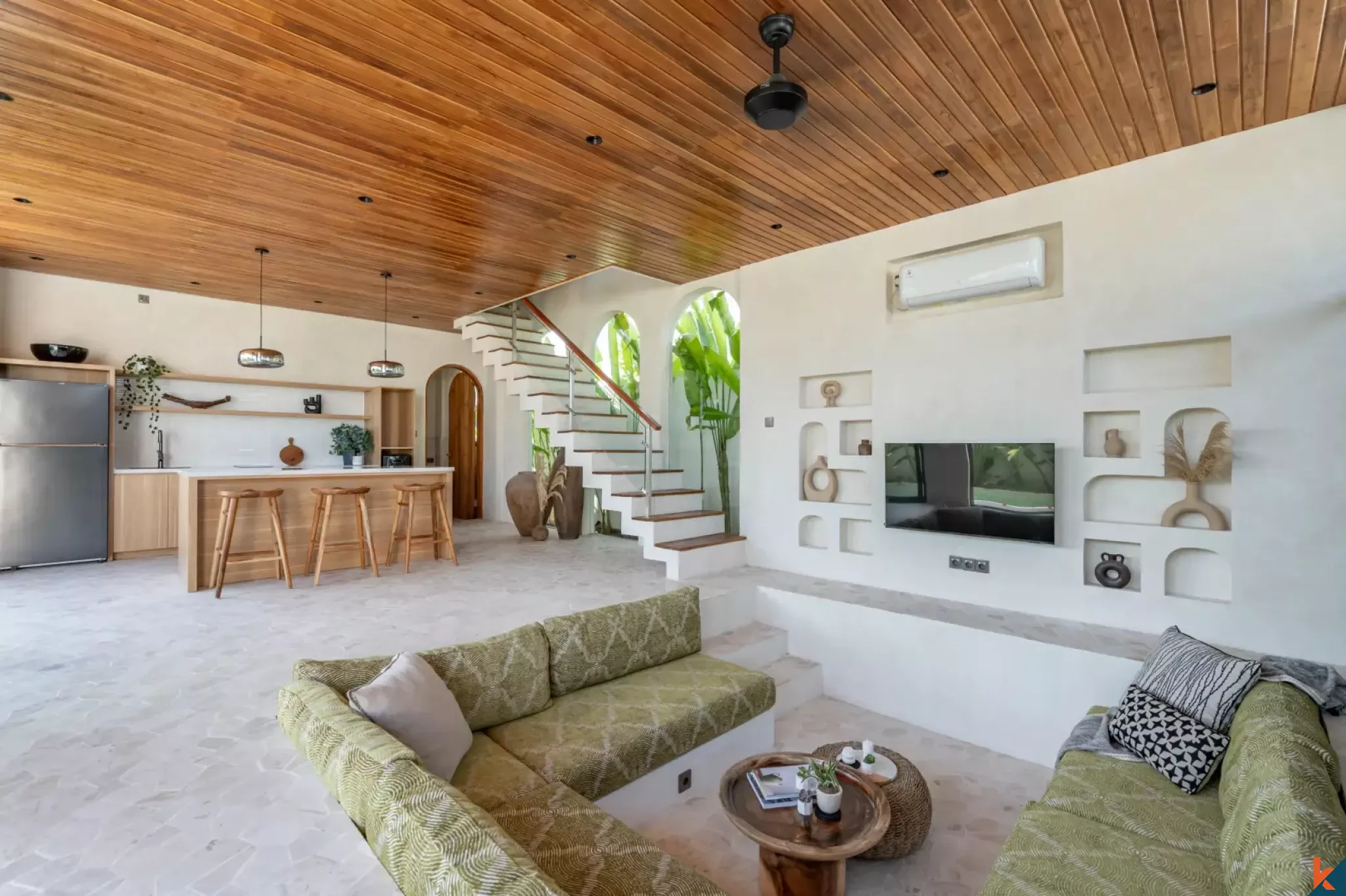 Modern Mediterranean Two Bedroom Villa for Lease in Munggu