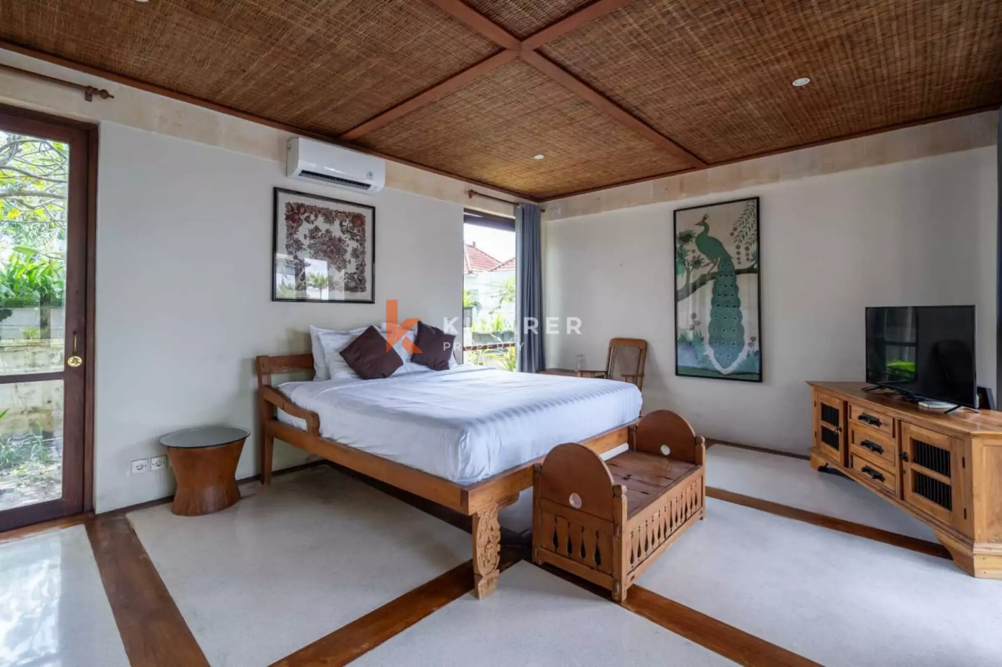 Elegant Tropical Sanctuary – Spacious Four Bedroom Villa in Ungasan
