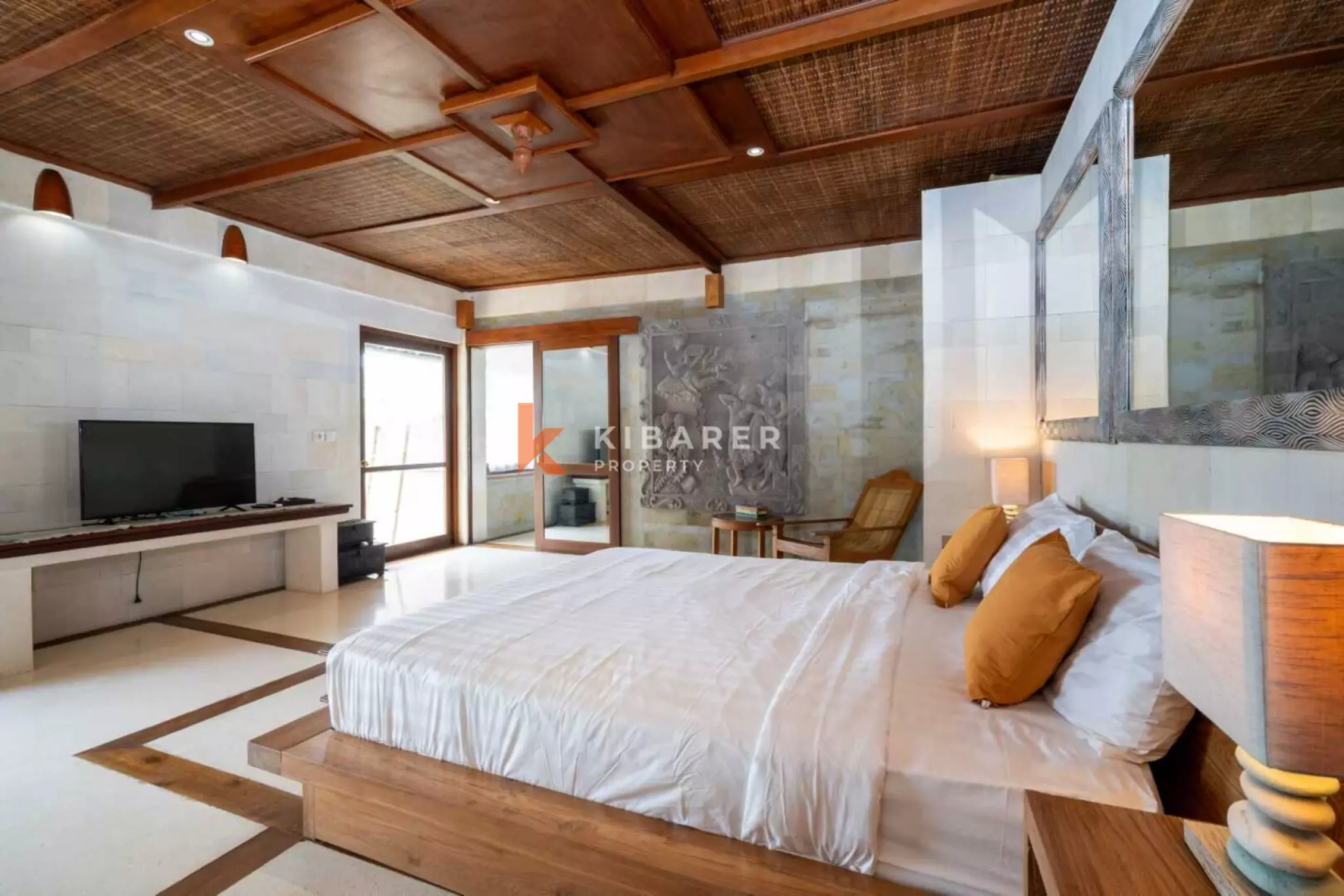 Elegant Tropical Sanctuary – Spacious Four Bedroom Villa in Ungasan