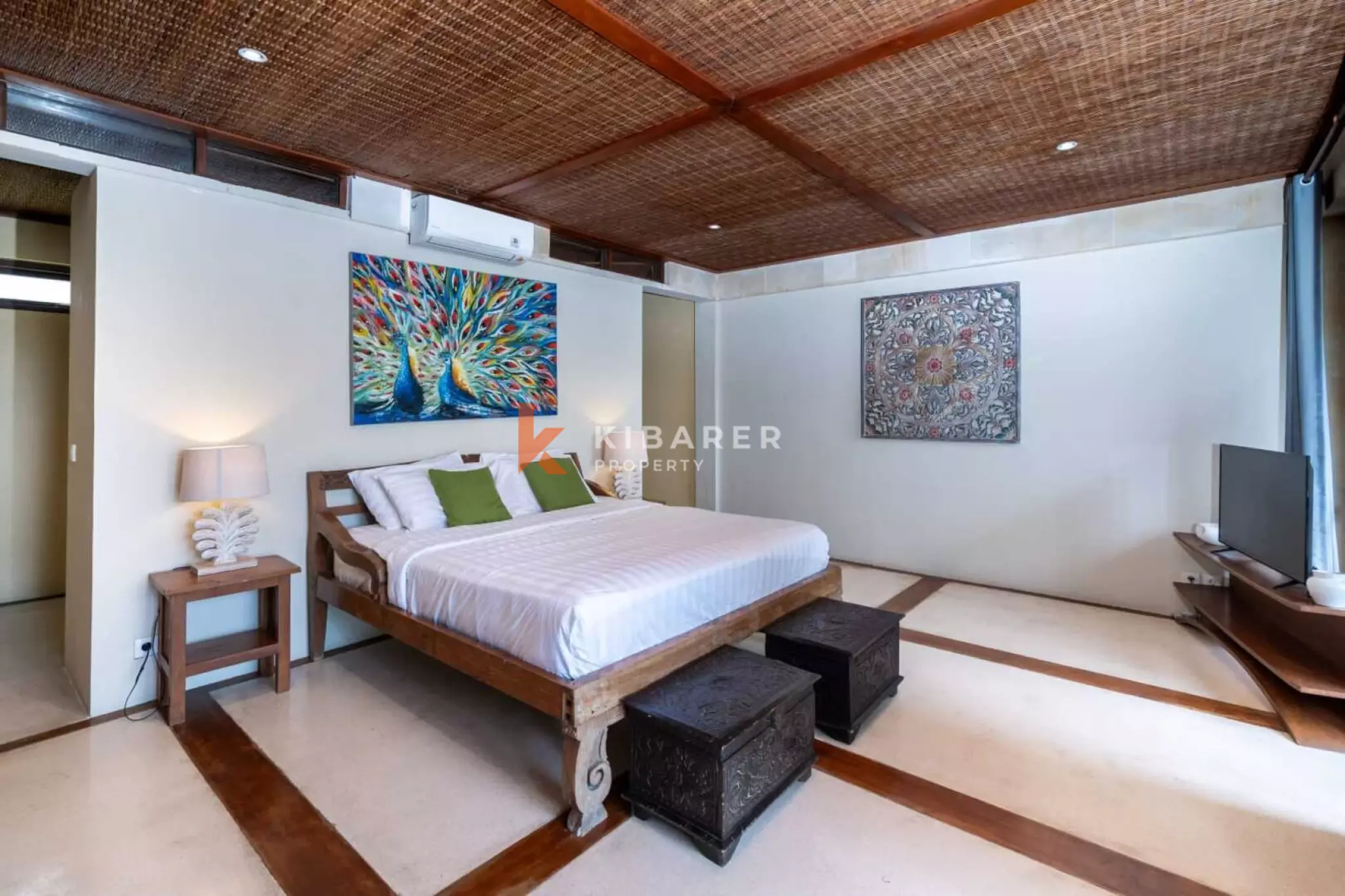 Elegant Tropical Sanctuary – Spacious Four Bedroom Villa in Ungasan