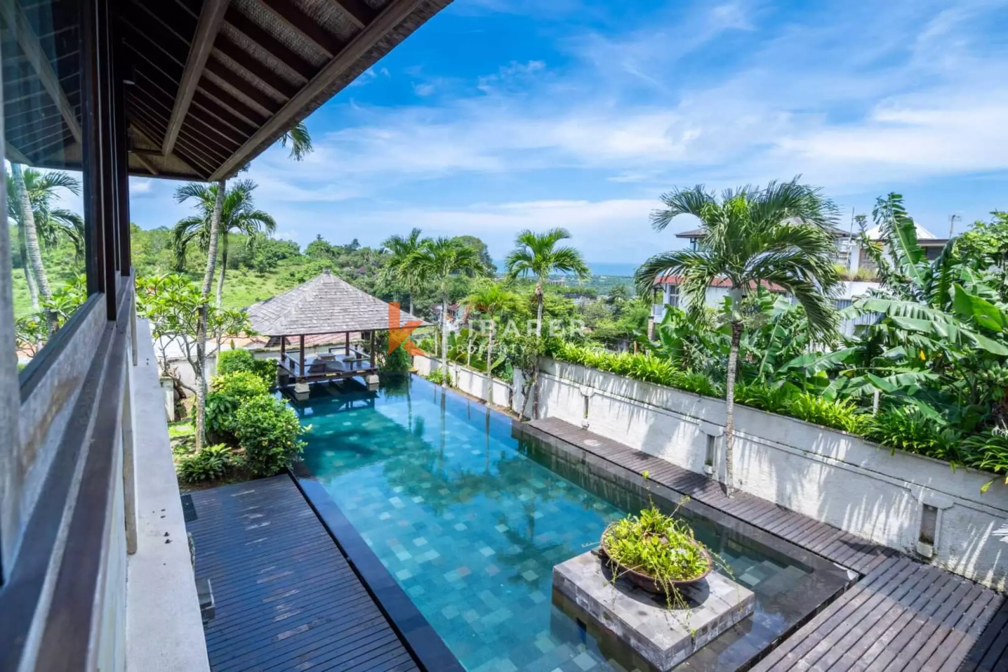 Elegant Tropical Sanctuary – Spacious Four Bedroom Villa in Ungasan