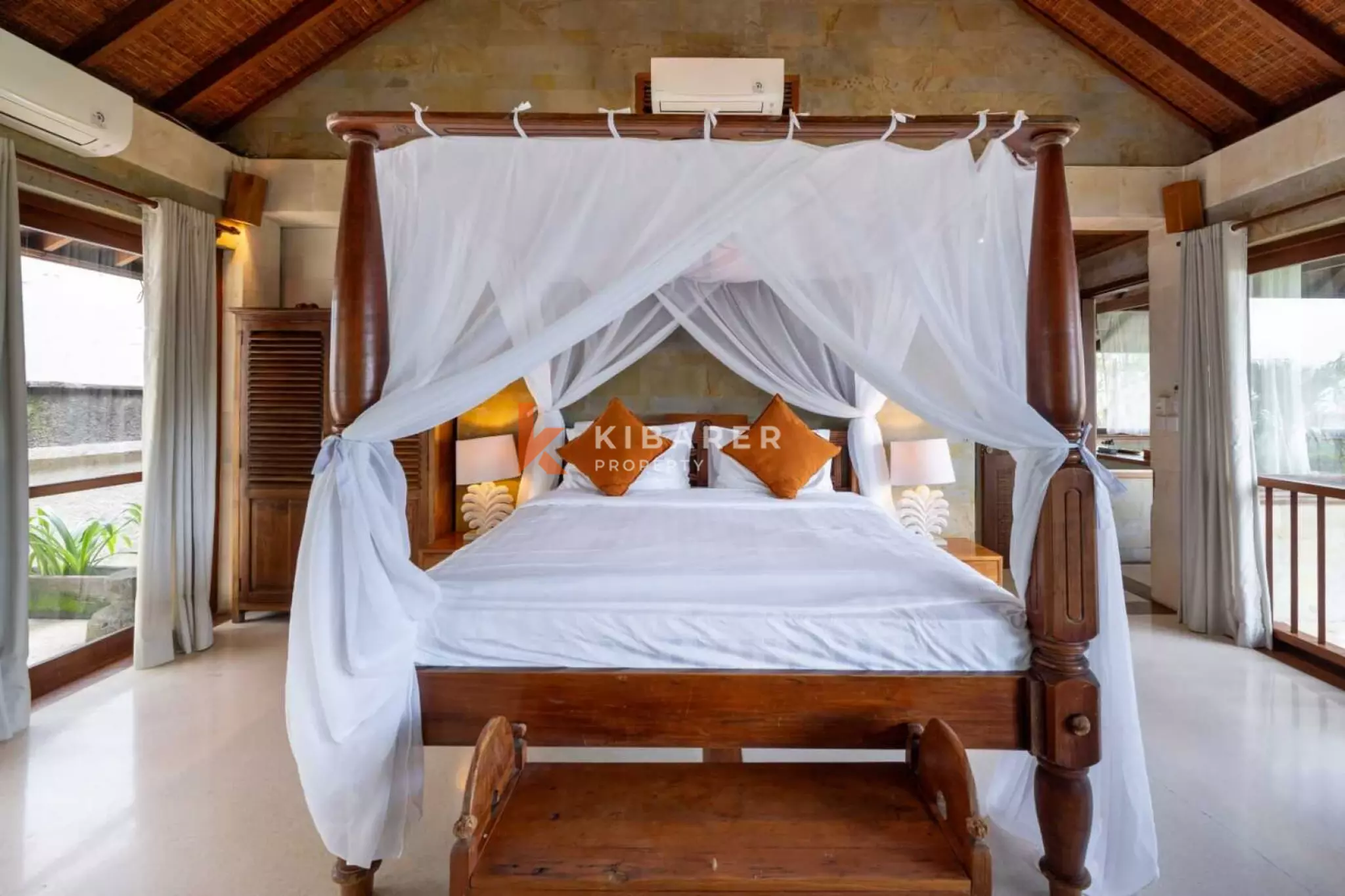 Elegant Tropical Sanctuary – Spacious Four Bedroom Villa in Ungasan