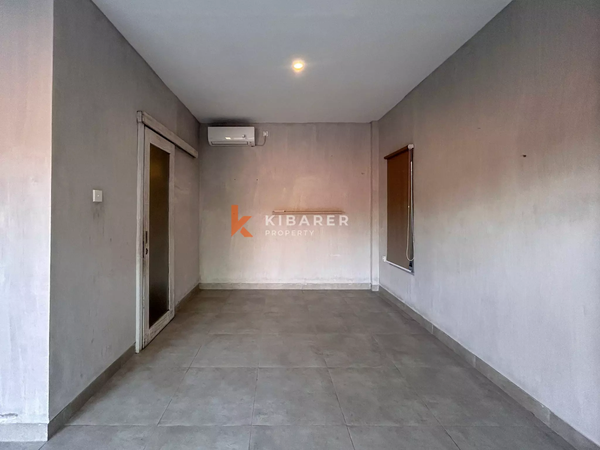 Comfortable Three-Bedroom Unfurnished Family Villa with Open Living Space in Umalas