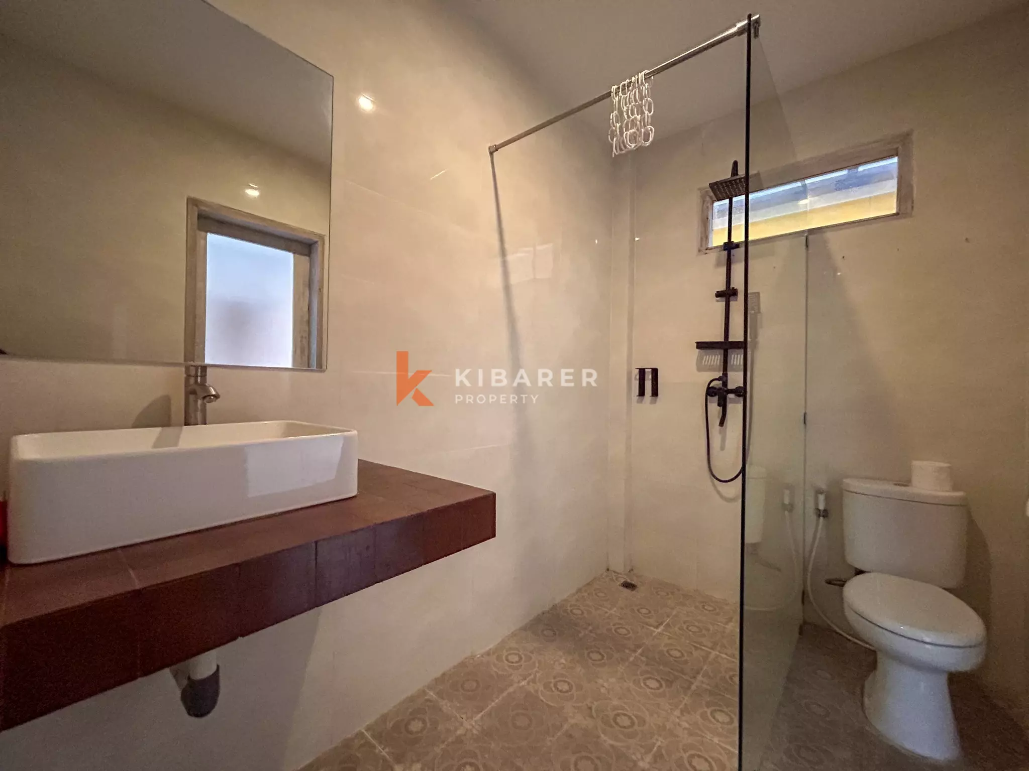 Comfortable Three-Bedroom Unfurnished Family Villa with Open Living Space in Umalas