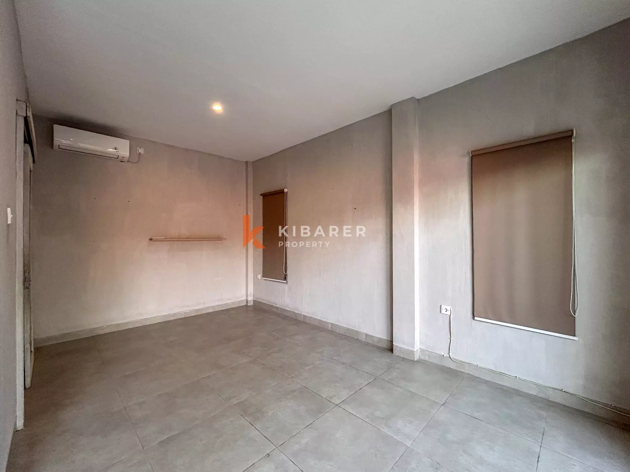 Comfortable Three-Bedroom Unfurnished Family Villa with Open Living Space in Umalas