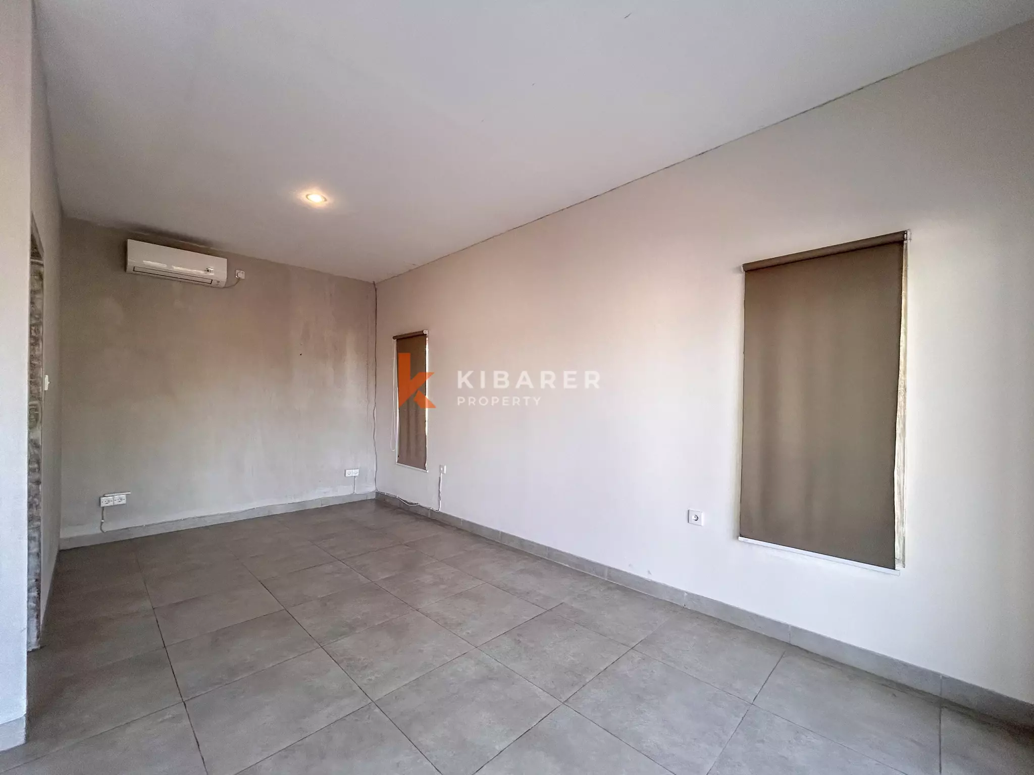 Comfortable Three-Bedroom Unfurnished Family Villa with Open Living Space in Umalas