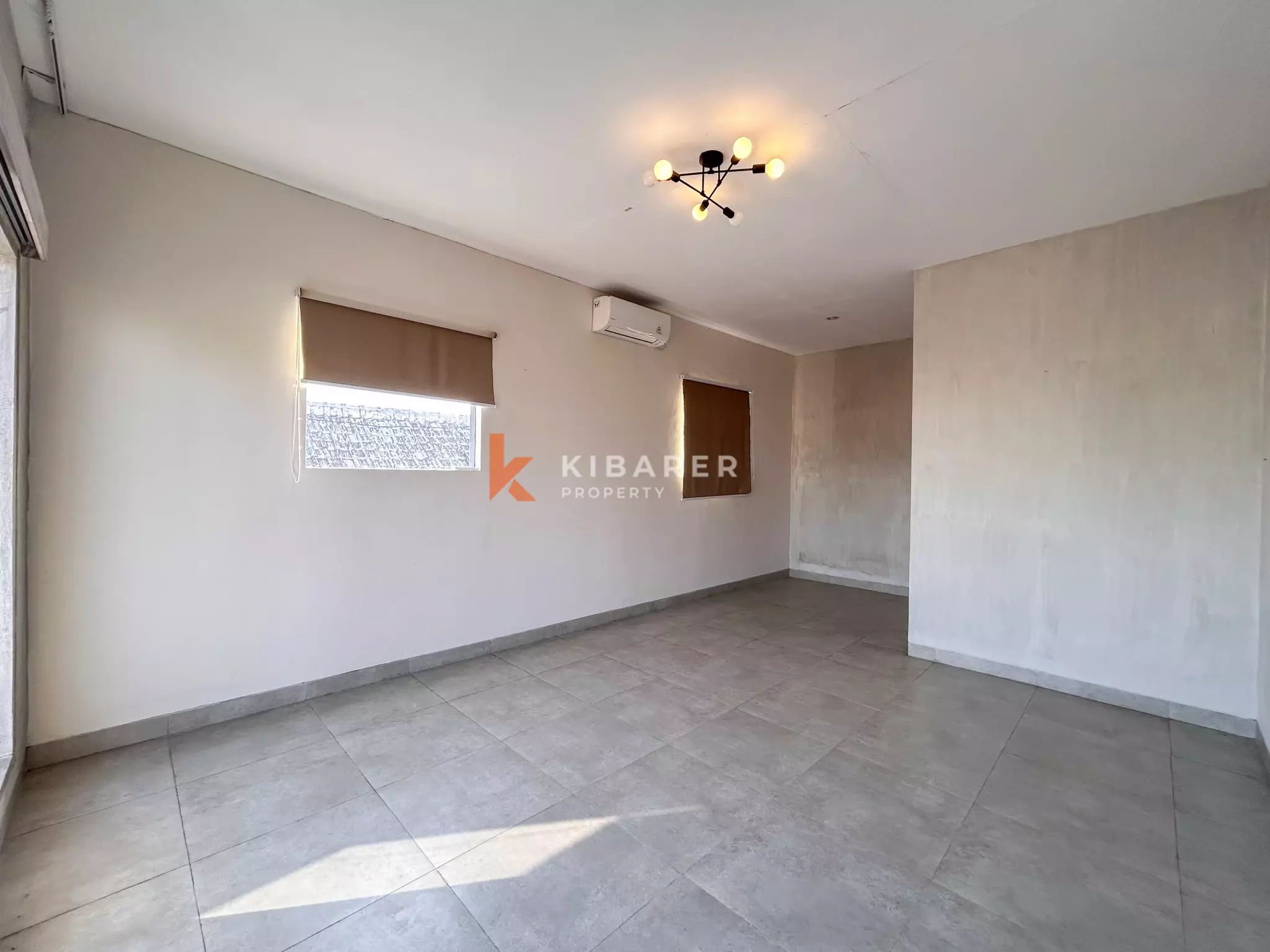 Comfortable Three-Bedroom Unfurnished Family Villa with Open Living Space in Umalas