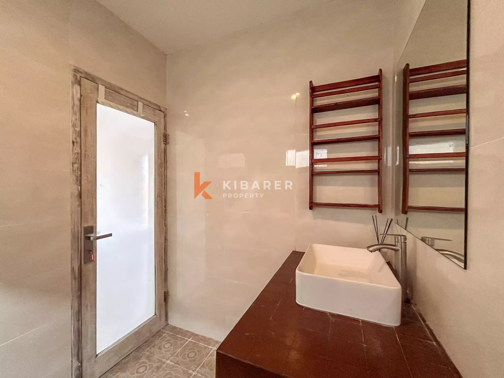 Comfortable Three-Bedroom Unfurnished Family Villa with Open Living Space in Umalas