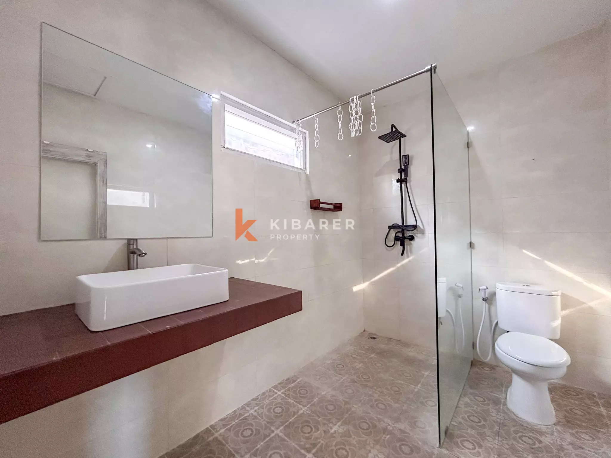 Comfortable Three-Bedroom Unfurnished Family Villa with Open Living Space in Umalas