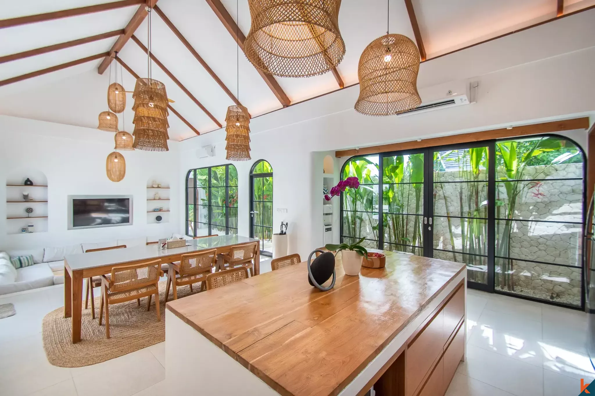 Vila indah dengan tiga kamar tidur hak sewa dijual di Uluwatu