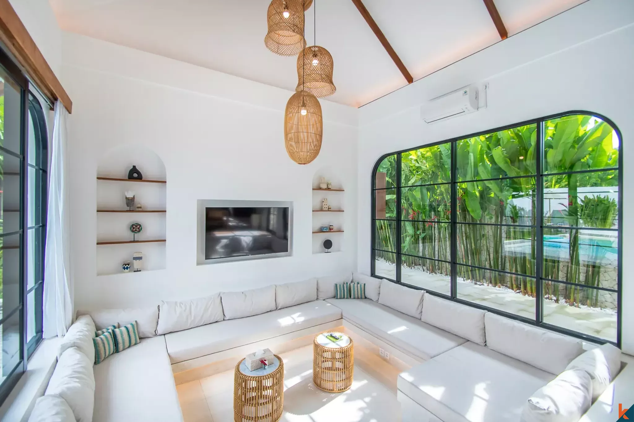 Vila indah dengan tiga kamar tidur hak sewa dijual di Uluwatu