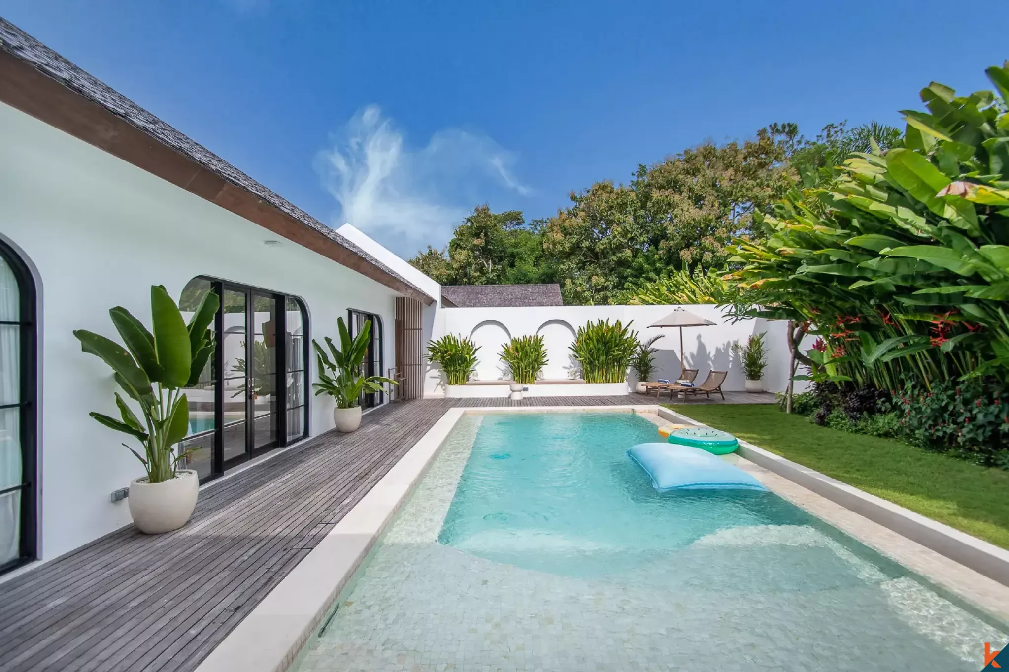 Vila indah dengan tiga kamar tidur hak sewa dijual di Uluwatu